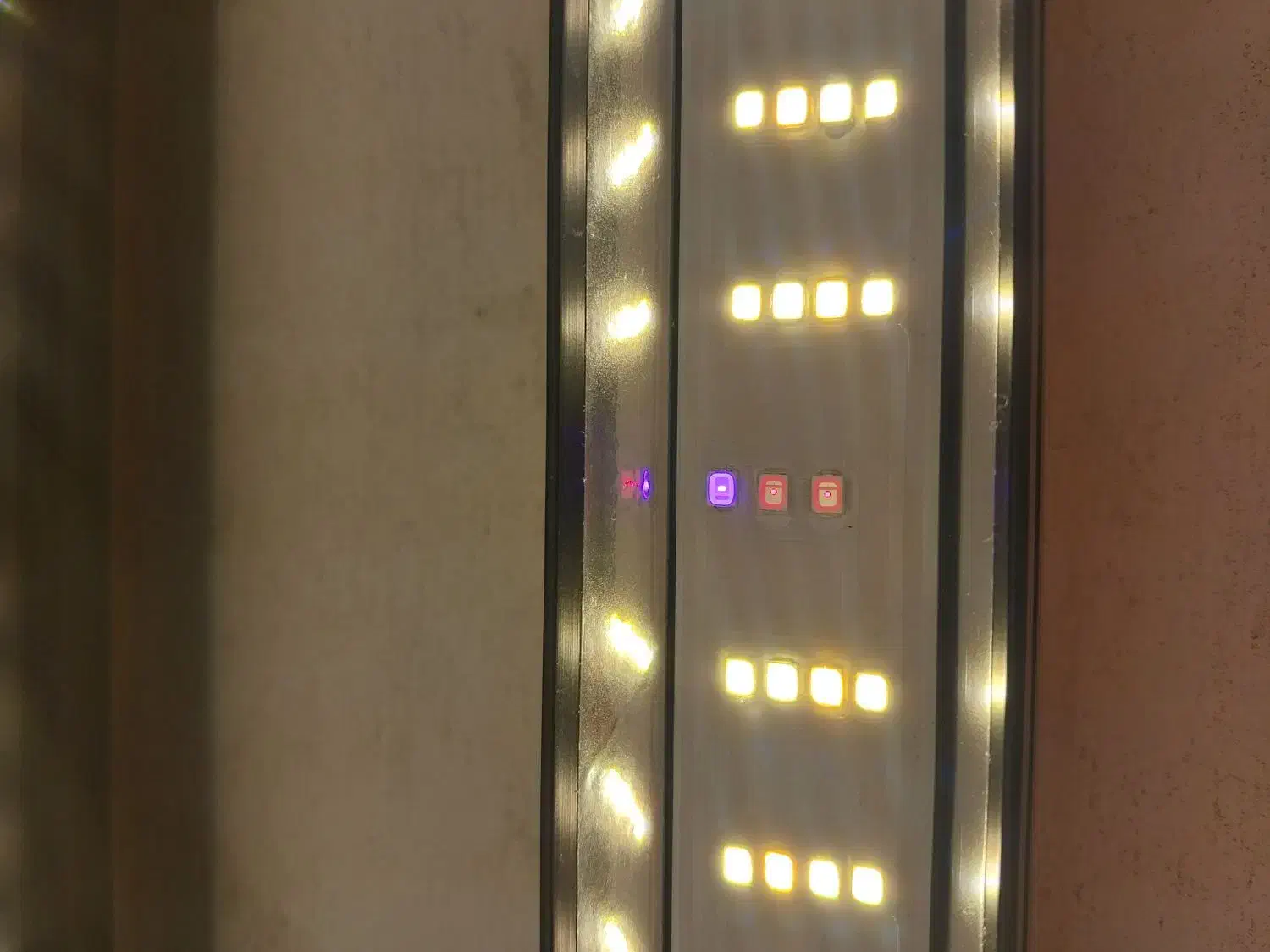 لامپ رشد گیاه ( فول اسپکتروم)|لامپ و چراغ|قم, میدان نو|دیوار