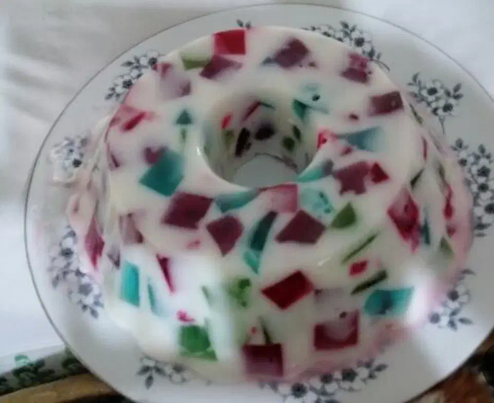 سفارش انواع ژله و دسر  پذیرفته میشود|خدمات پذیرایی، مراسم|مشهد, عسگریه|دیوار