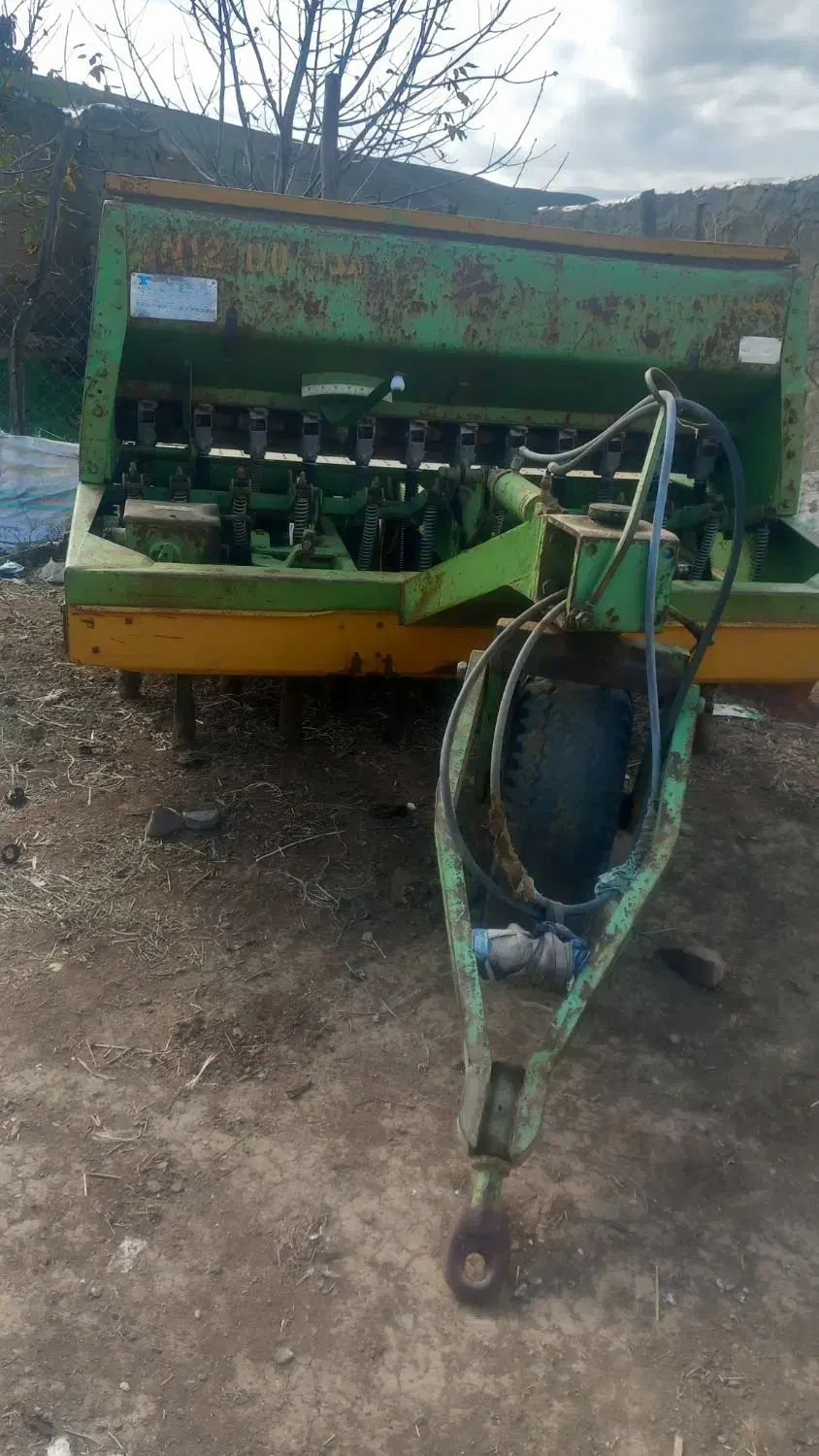 عمیق کار سندان 12 ردیفه و گاواهن اصل انگلیس|ماشینآلات صنعتی|انگوت, |دیوار