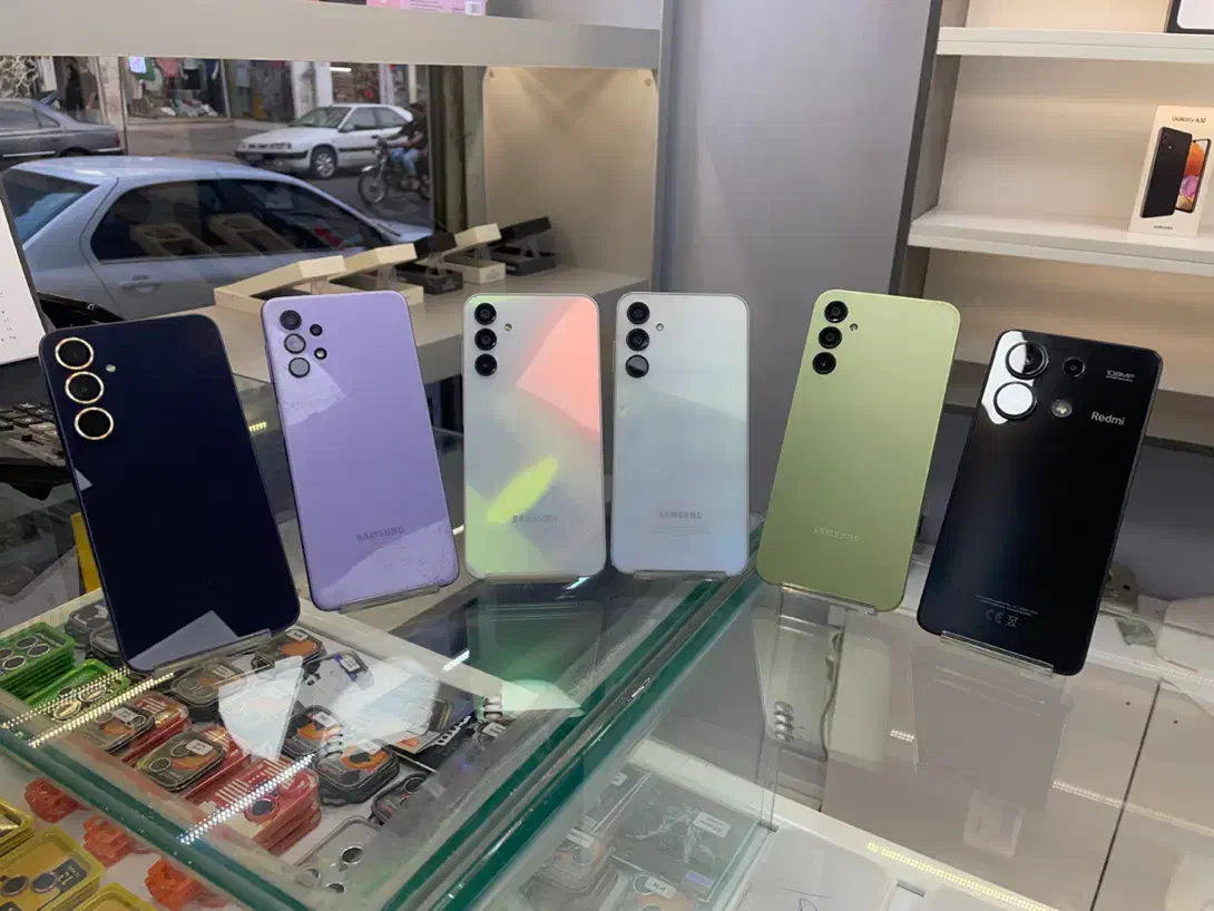 مرکز گوشی های کارکرده و نو نقدو اقساط با ۳ درصد|موبایل|کرج, حصارک پایین|دیوار