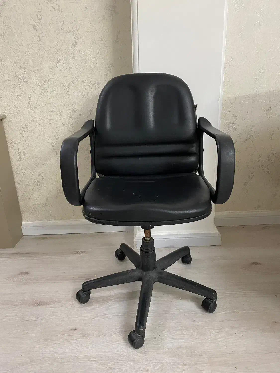 صندلی چرخدار|مبلمان اداری|گرگان, |دیوار