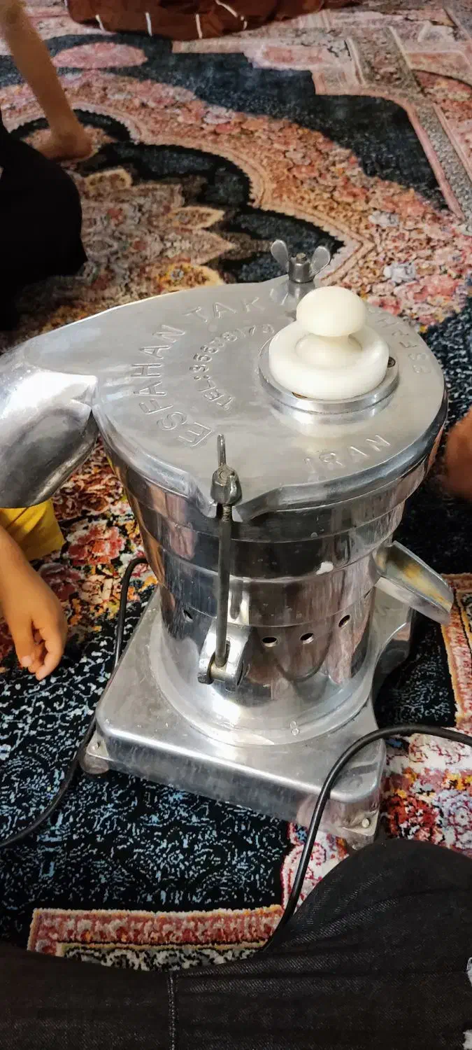 آبمیوه گیری صنعتی خونگی|آبمیوه‌گیر و آب‌مرکبات‌گیر|قم, انسجام|دیوار