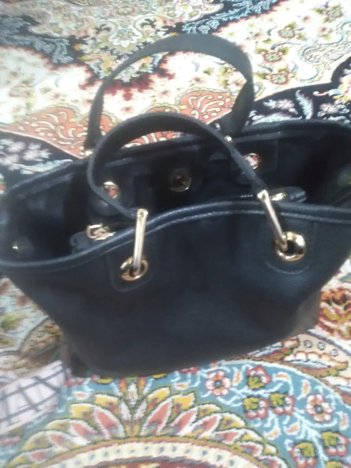 کیف|کیف، کفش، کمربند|صومعهسرا, |دیوار