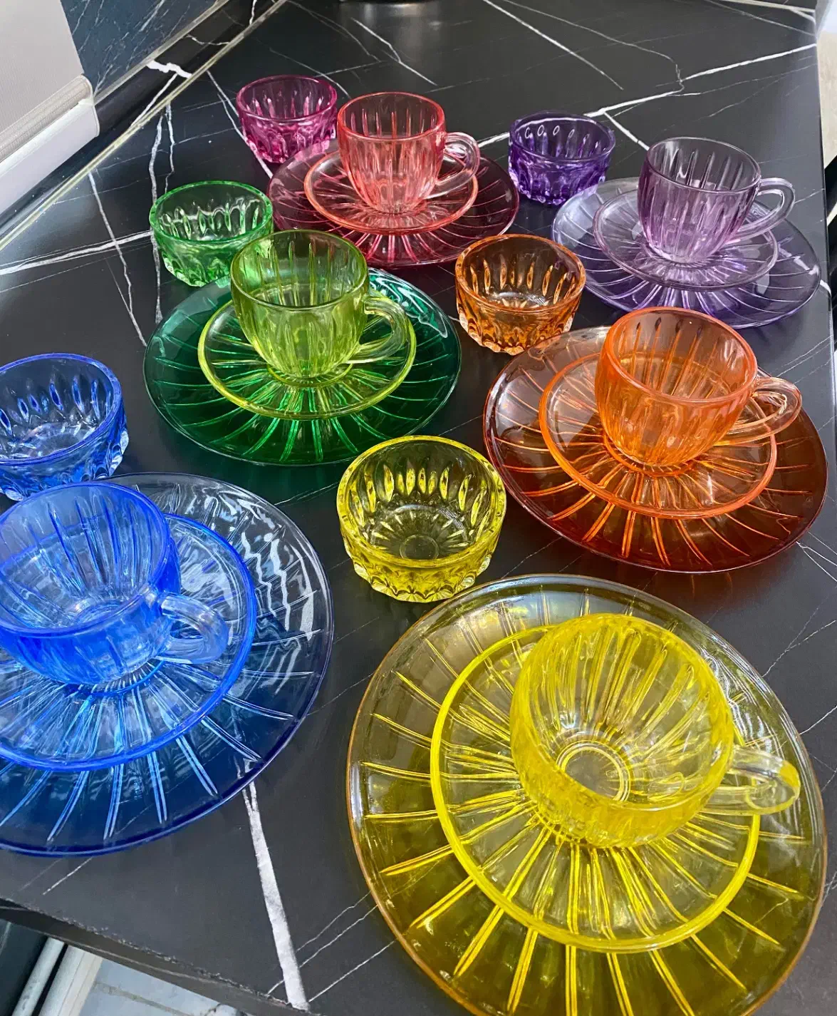 سرویس بلور رنگی فنجان نعلبکی بشقاب پیاله|ظروف سرو و پذیرایی|تهران, ارم|دیوار