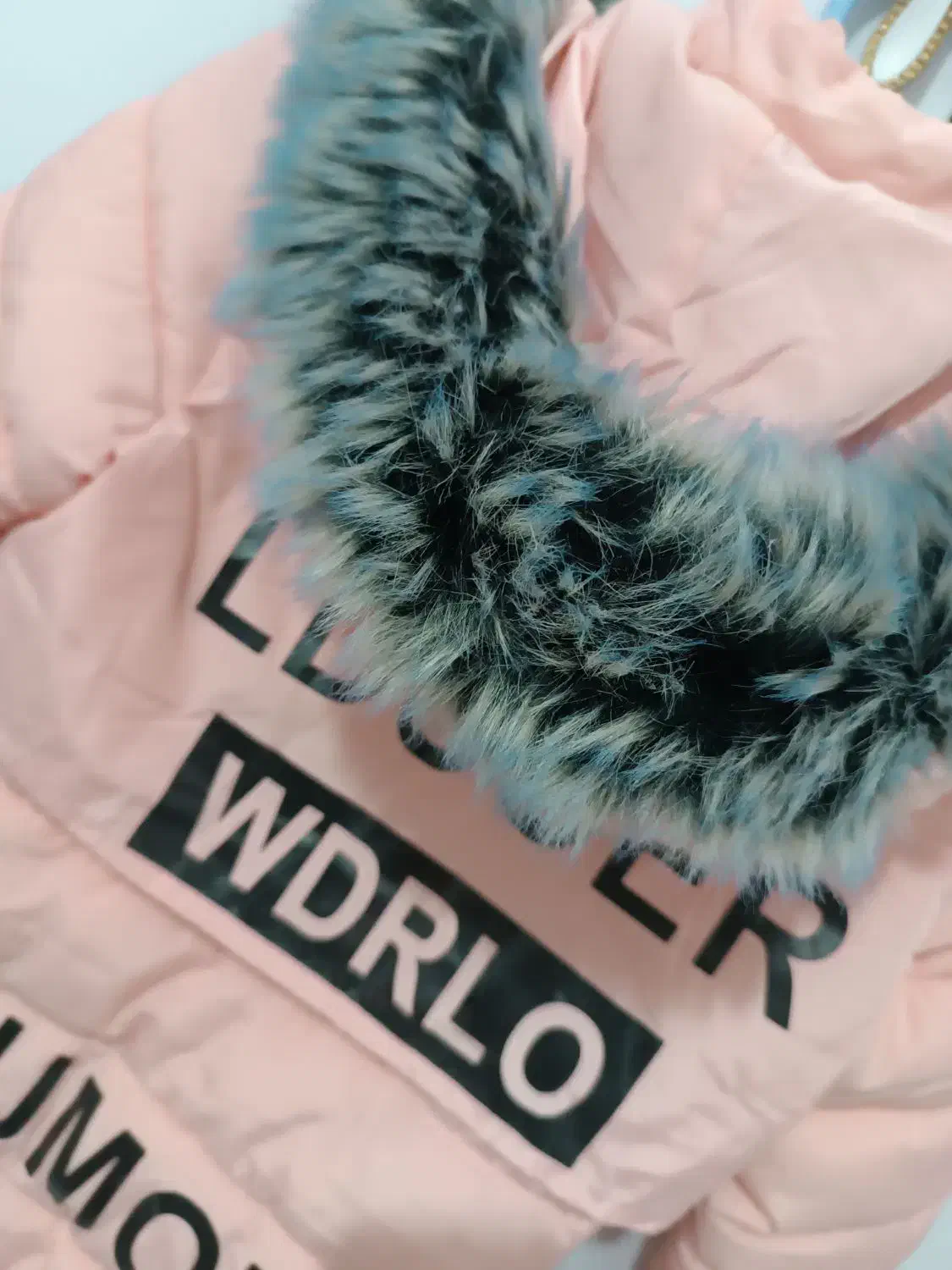 کاپشن در حد نو خارجی با تخفیف|کیف، کفش، کمربند|ایلام, |دیوار