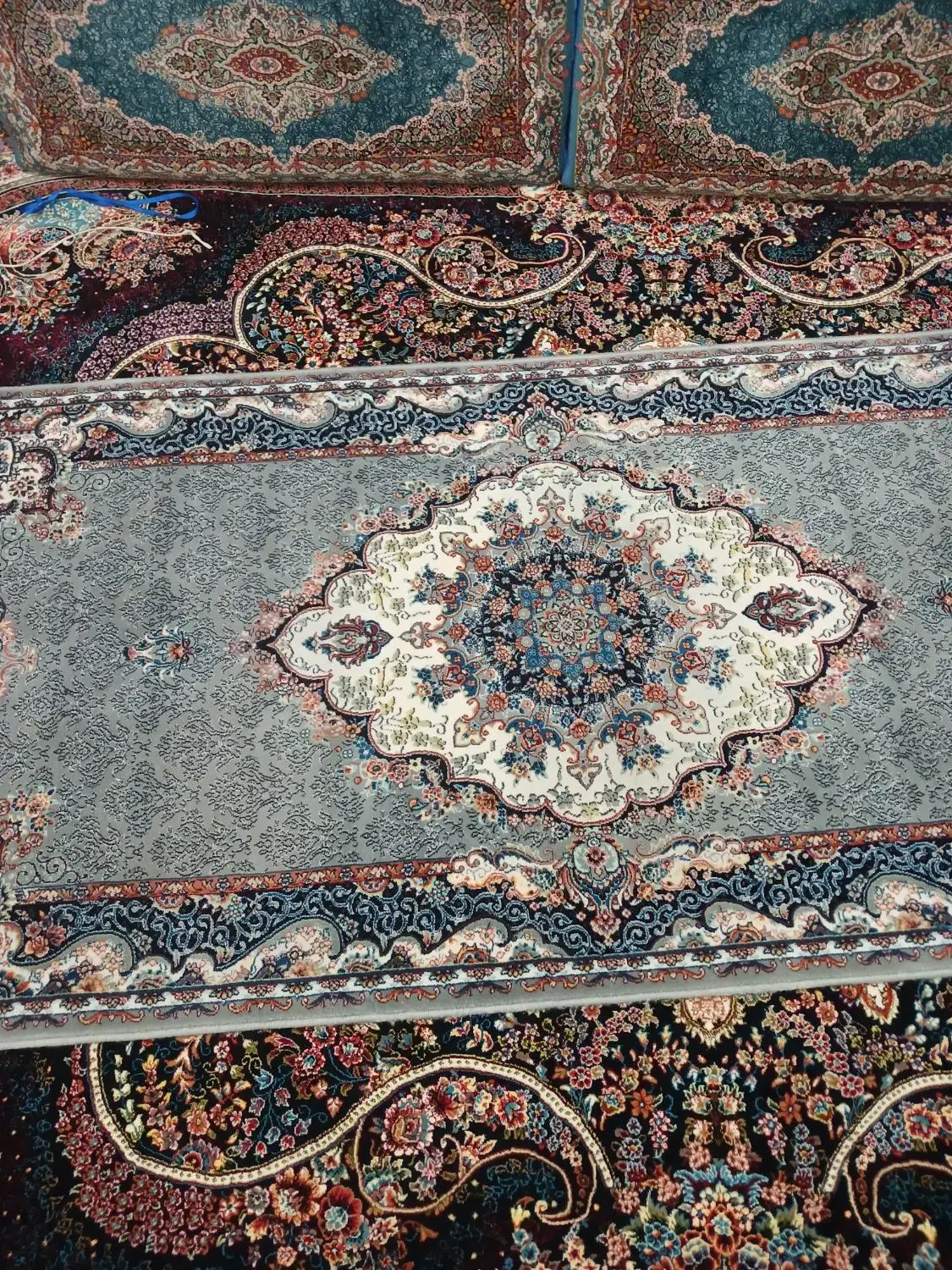 کناره ۲عدد۷۰۰شانه زمرد مشهد عرض ۱۰۰ طول ۲۰۰سانتمتر|فرش|تهران, خانی آباد نو شمالی|دیوار