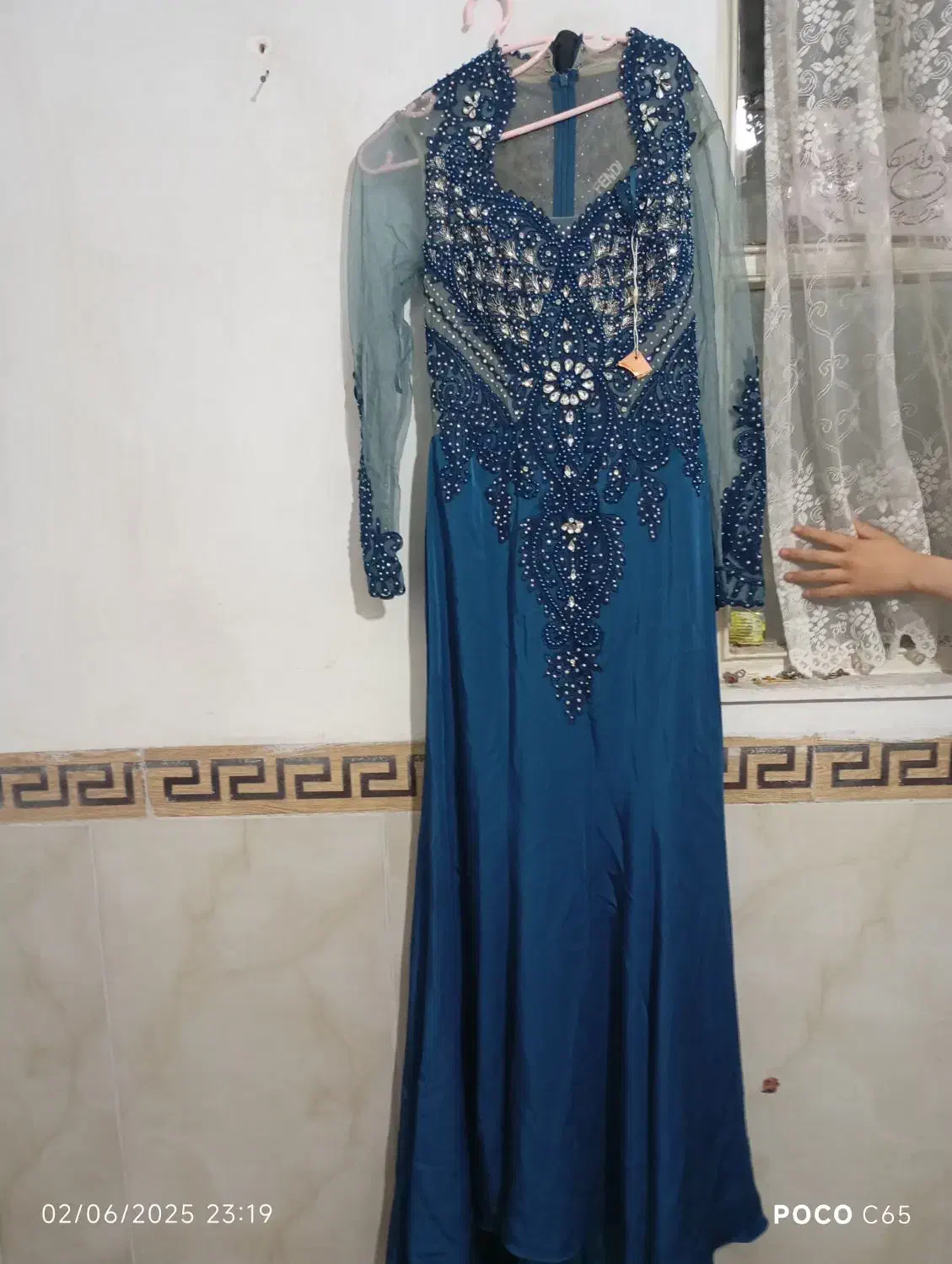 لباس شب|لباس|باقرشهر, |دیوار