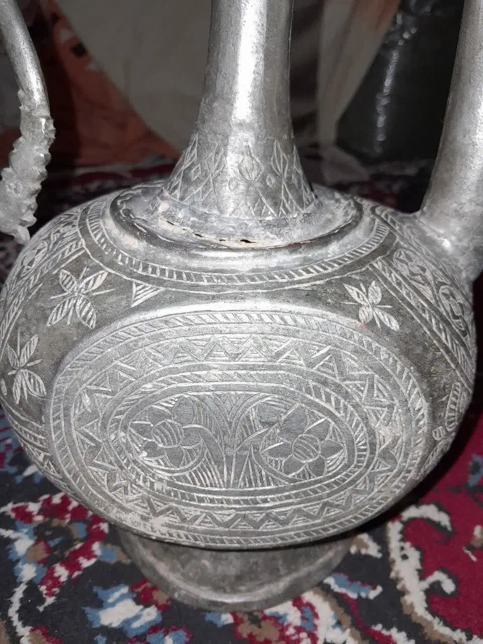 پارچ قدیمی|کلکسیون اشیاء عتیقه|زبرخان, |دیوار