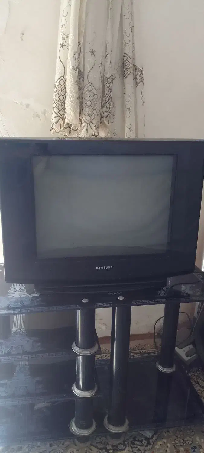 تلویزیون ومیزتلویزیون|تلویزیون و پروژکتور|نظرآباد, نظرآباد|دیوار