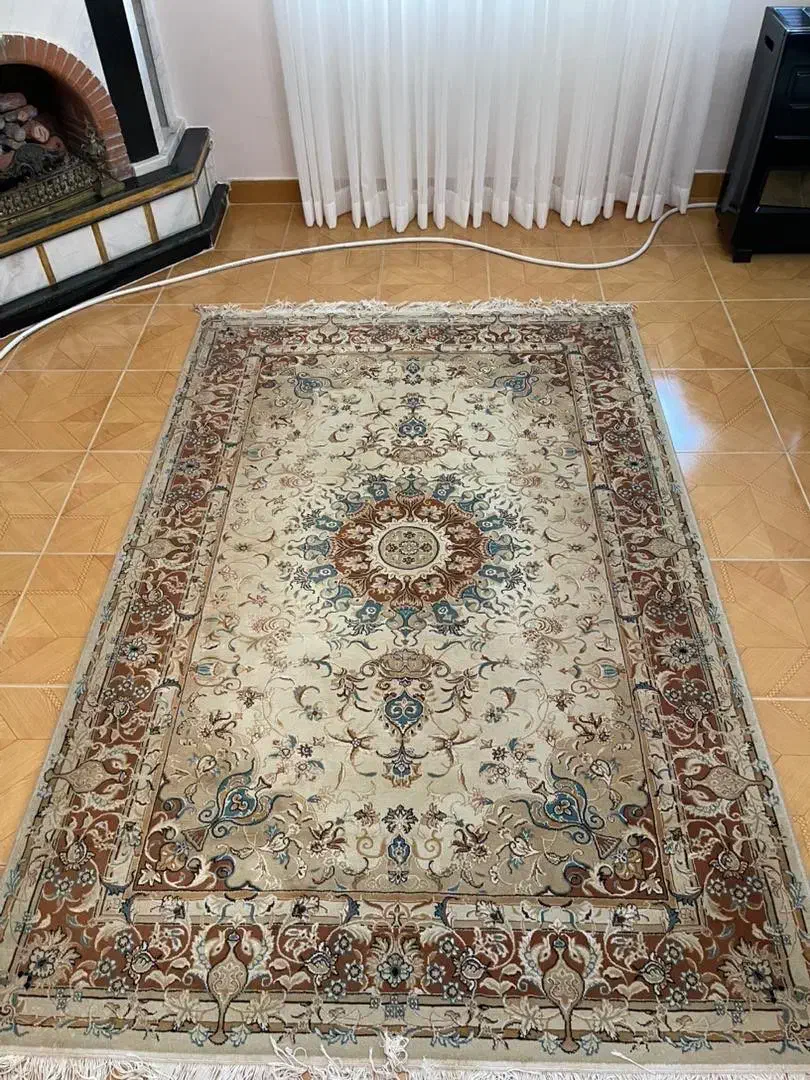 فرش|فرش|رشت, سعدی (تختی)|دیوار