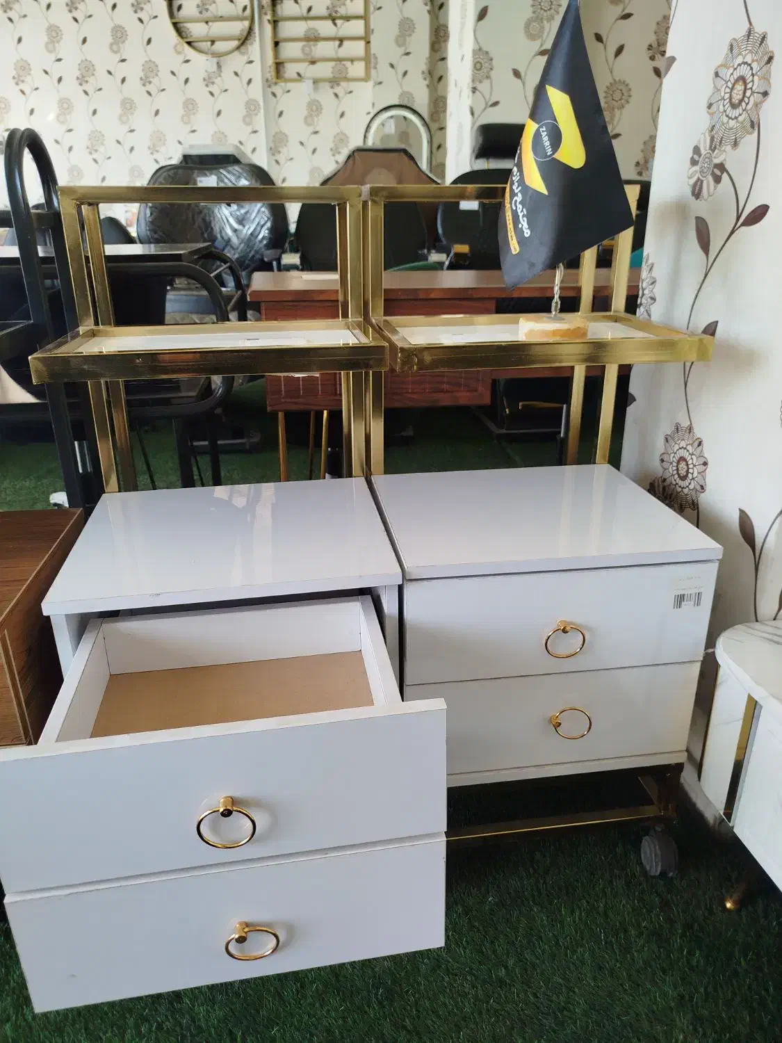 ترولی فورتیک سفید ساده مجموعه زرکالا|آرایشگاه و سالن‌های زیبایی|یاسوج, |دیوار