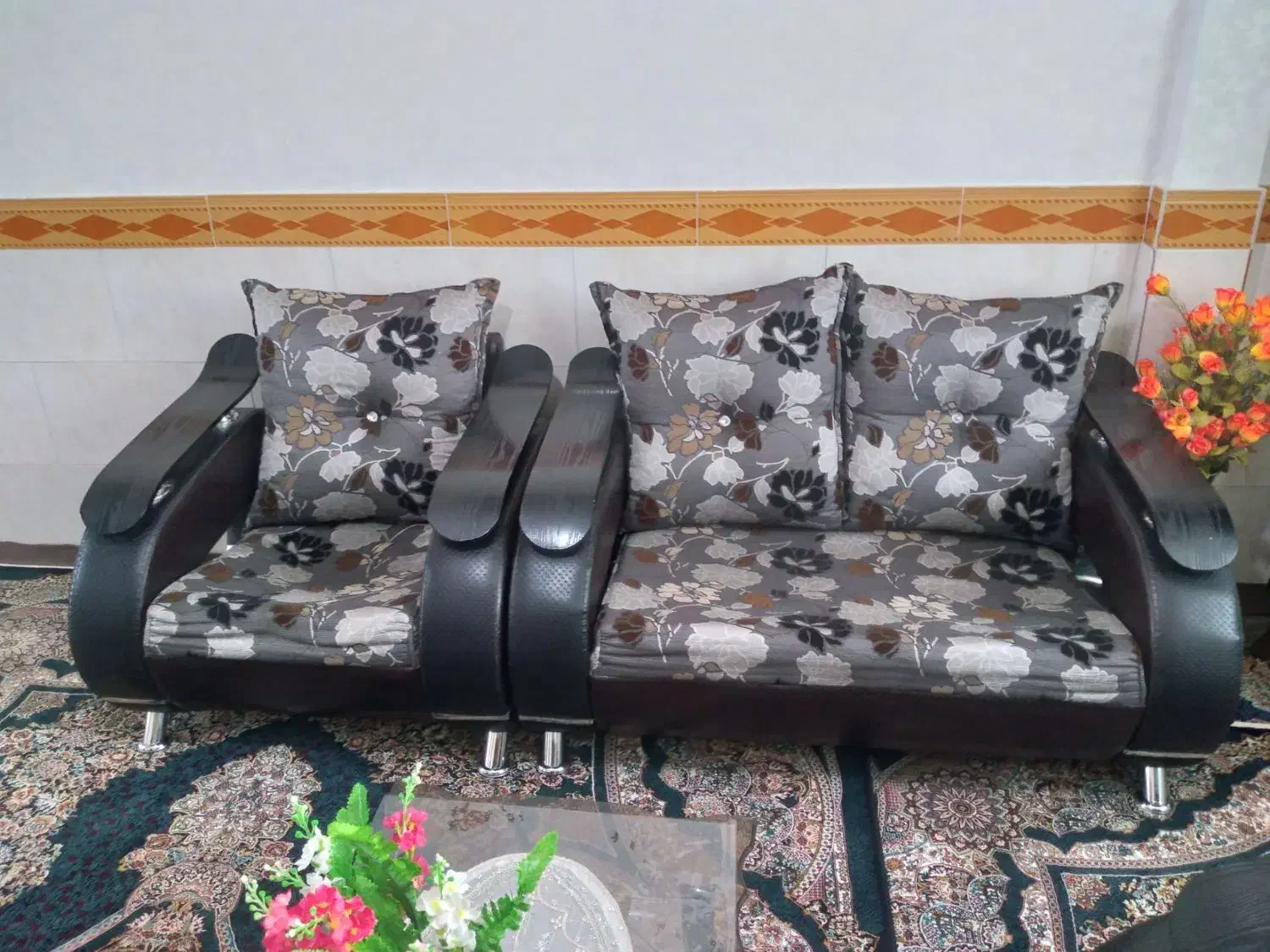 مبلمان|مبلمان خانگی و میز عسلی|اقبالیه, |دیوار