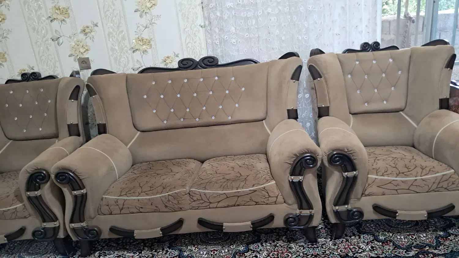 یک دست مبل هفت نفره|مبلمان خانگی و میز عسلی|گتاب, |دیوار