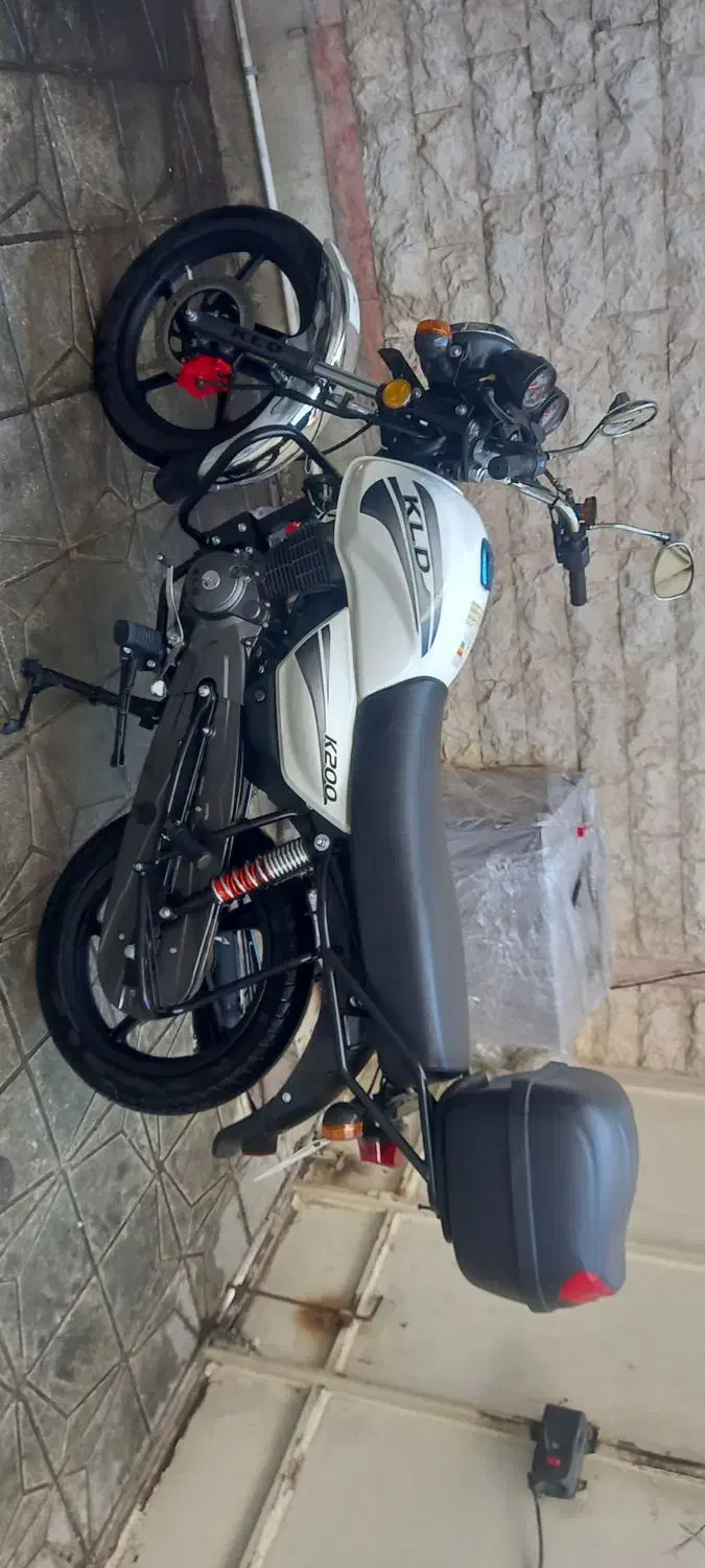 کی ال دی ۲۰۰|موتورسیکلت|تهران, شهرک فردوس (حسینی)|دیوار