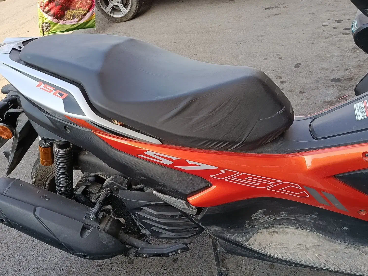 ایروکس 1403|موتورسیکلت|بهارستان, |دیوار