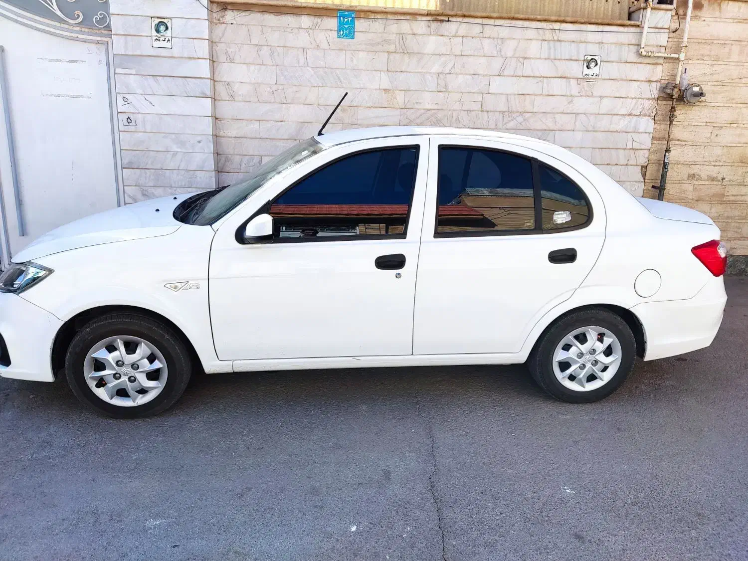 ساینا اس|خودرو سواری و وانت|قم, تولید دارو و یخچال|دیوار