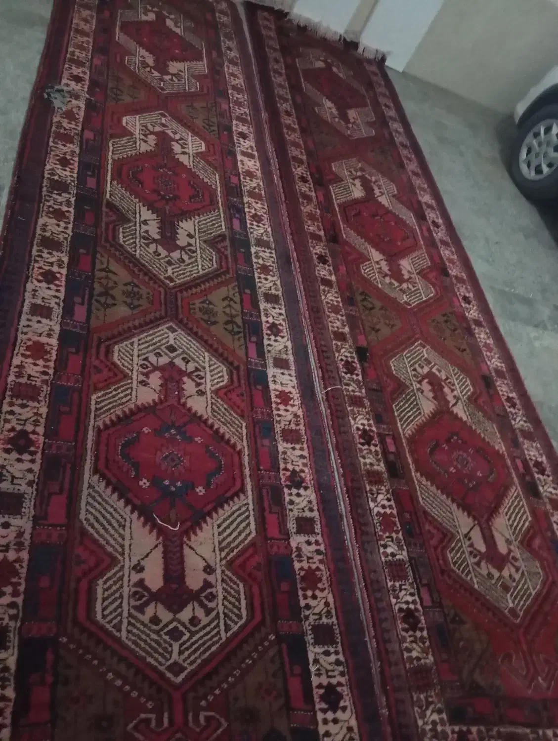 دوتا‌کنا‌ره|فرش|میانه, |دیوار