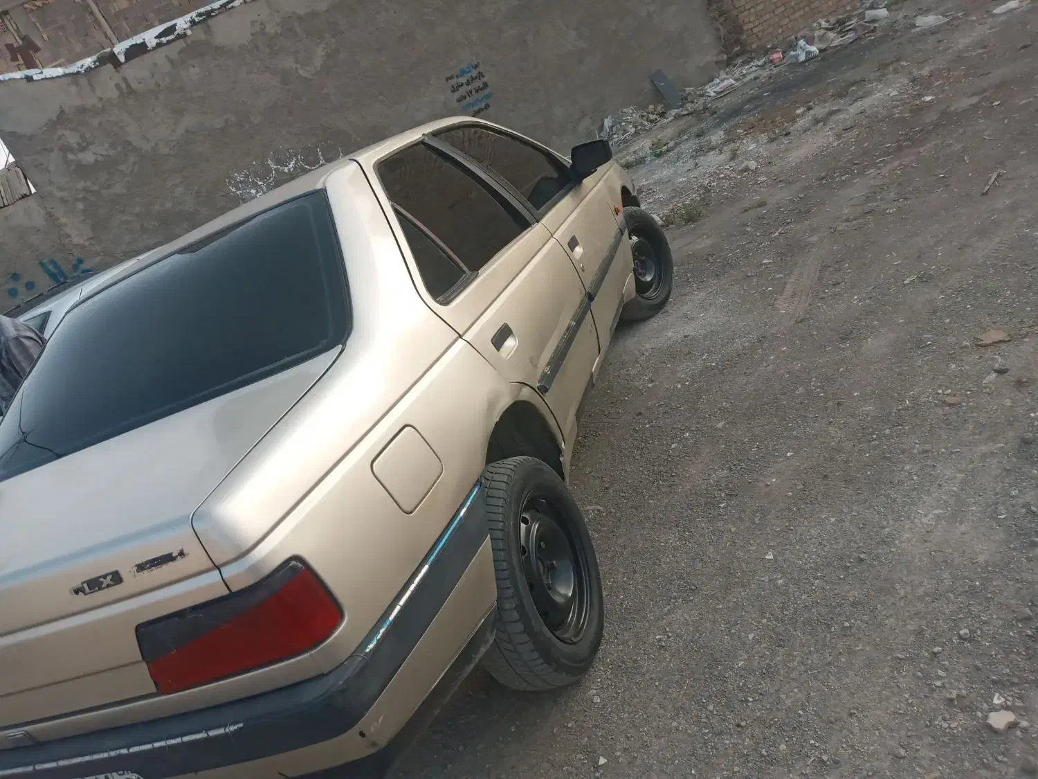 پژو ۴۰۵ تمیز|خودرو سواری و وانت|فلاورجان, |دیوار