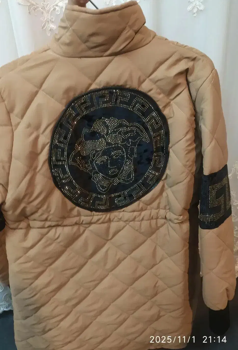 پالتو زنانه نگین دار ورساچه شیک و بافت مانتویی|لباس|قم, چهار امامزاده|دیوار