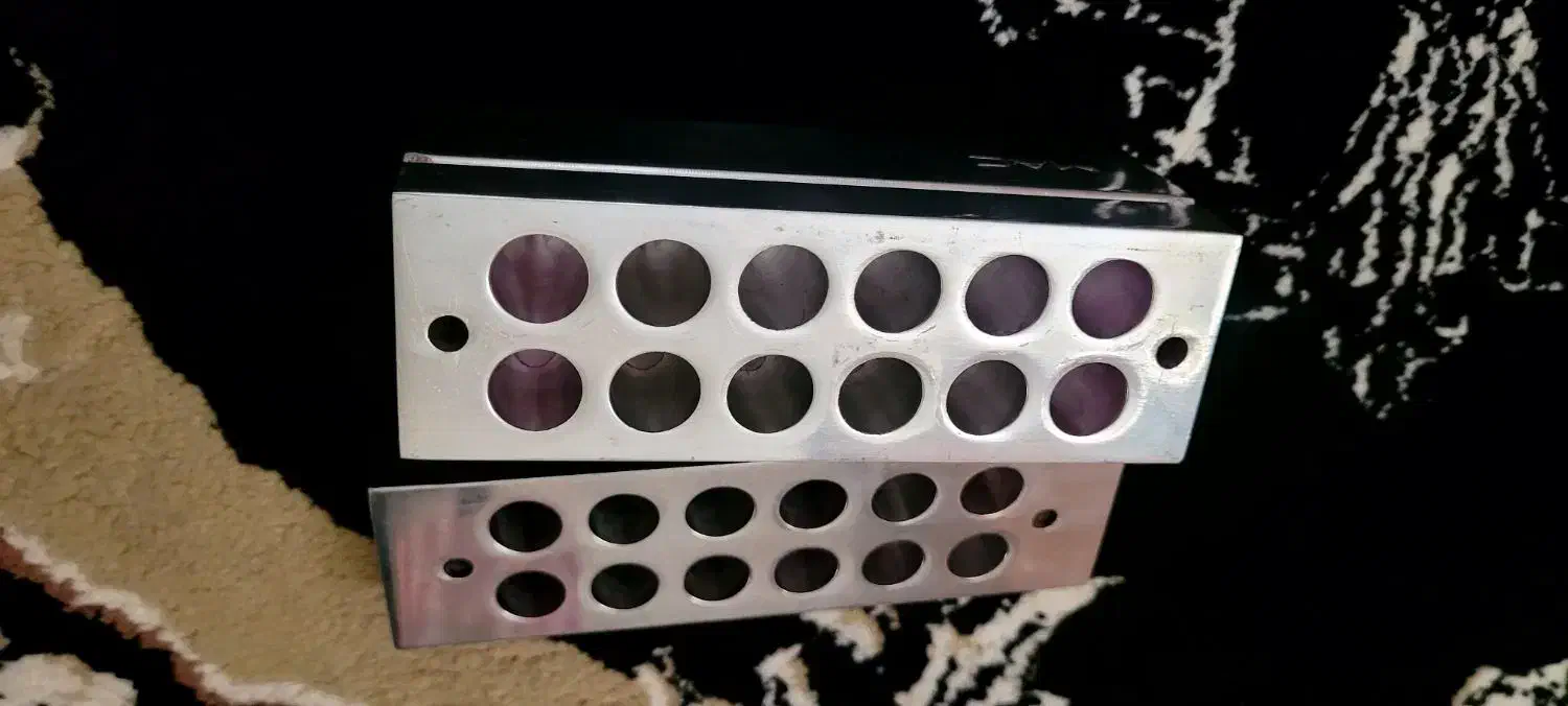 قالب رژلب سازی 12تایی فلزی پولیش خورده|آرایشی، بهداشتی، درمانی|قم, باجک سه|دیوار