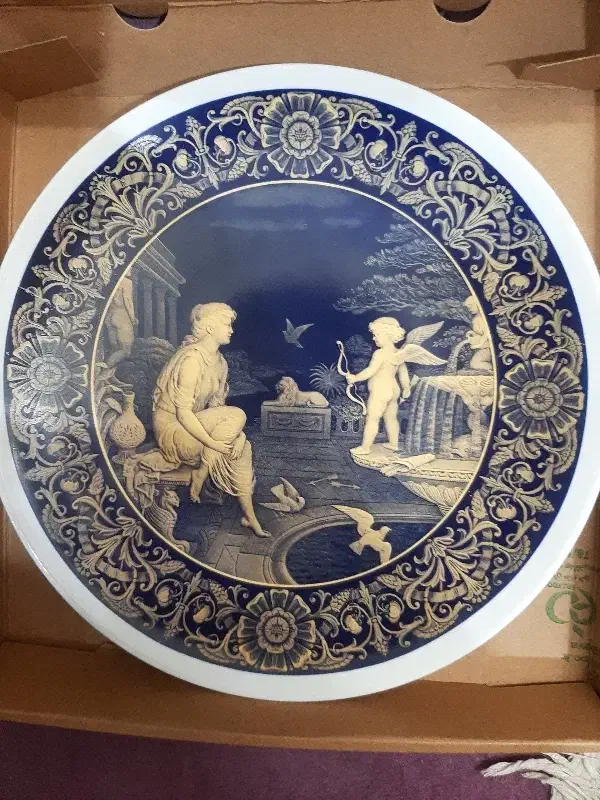 بشقاب دیوار کوب آنتیک|کلکسیون اشیاء عتیقه|تهران, هاشمی|دیوار