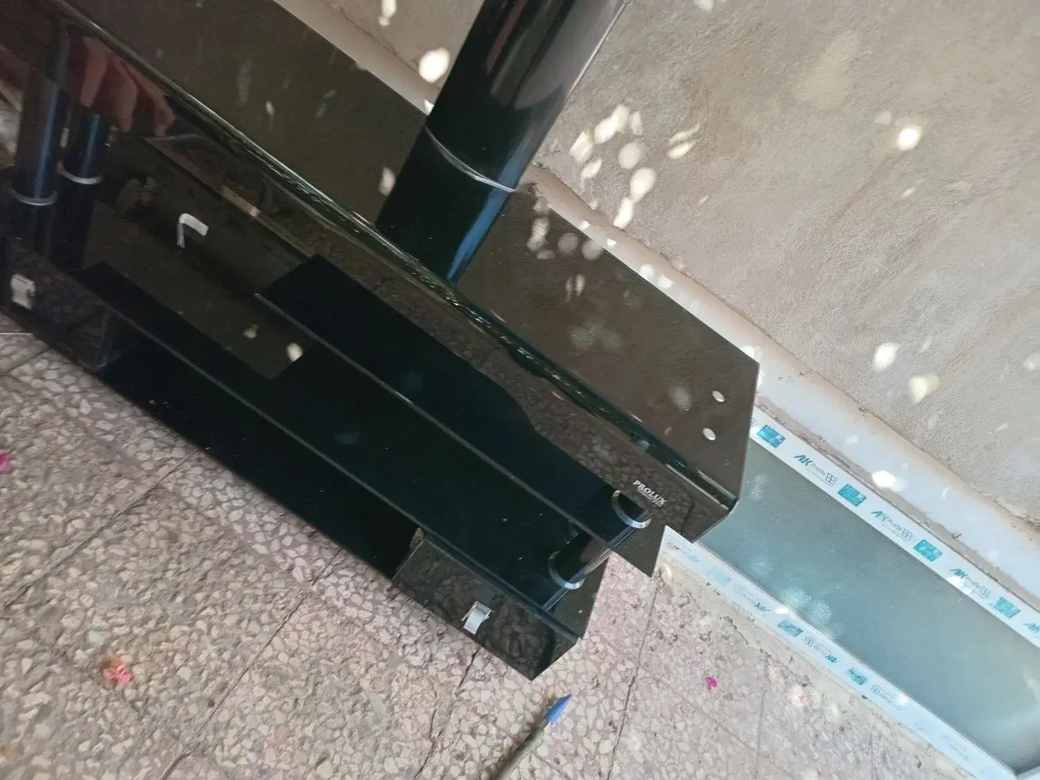 میزتلوزیون|میز تلویزیون|قم, امامزاده ابراهیم|دیوار