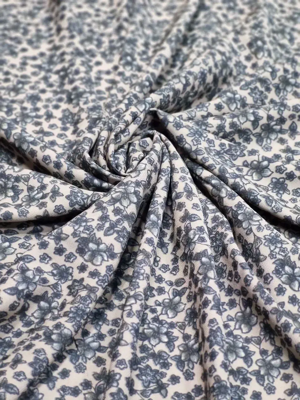 چادر رنگه روز مادر|لباس|گناباد, |دیوار