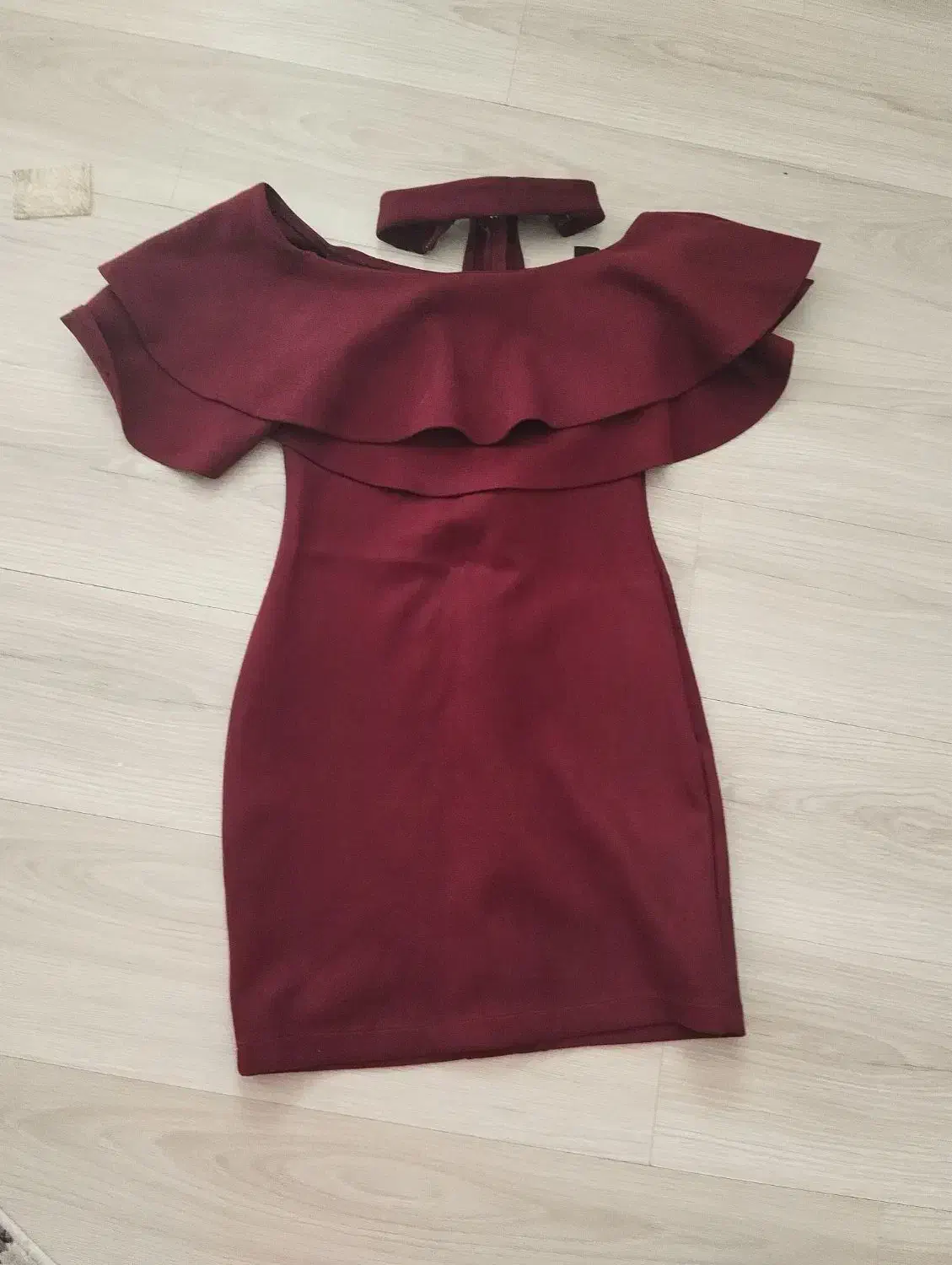 لباس های در حد نو و بعضی نو هستن|لباس|خوی, |دیوار