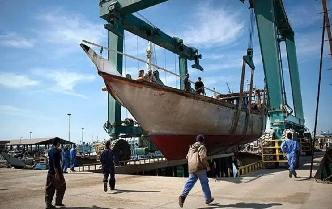 تعمیر و اورهال کشتی و قایق|خدمات پیشه و مهارت|کیش, |دیوار