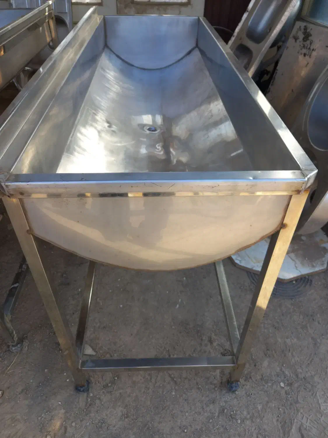 سینک صنعتی ۲ عدد تک لگن بزرگ و۳ لگن آلمانی تمیز|کافی‌شاپ و رستوران|مشهد, نیزه|دیوار