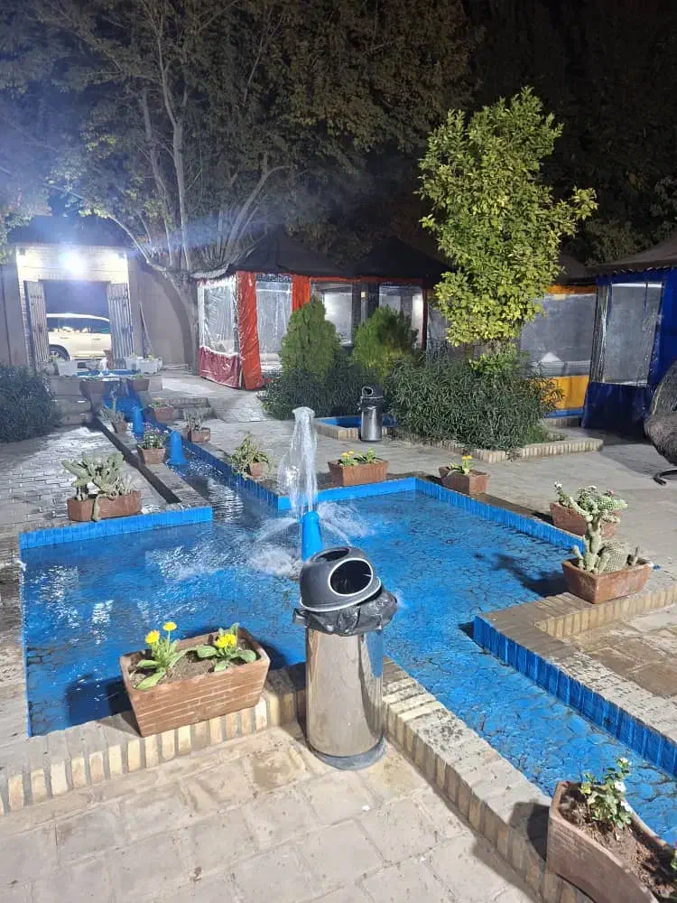 کمک اشپز ایرانی|استخدام خدمات فروشگاه و رستوران|یزد, |دیوار