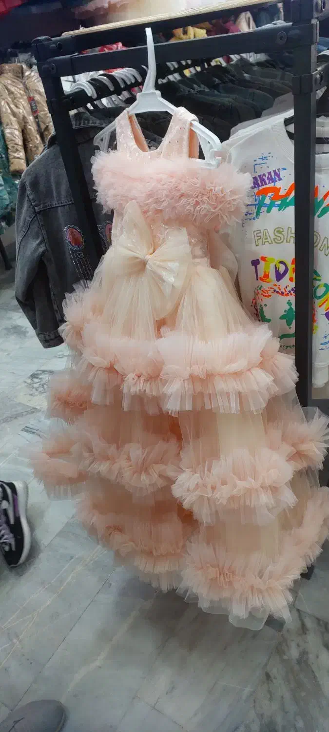 لباس مجلسی|لباس|شیراز, امام حسین|دیوار