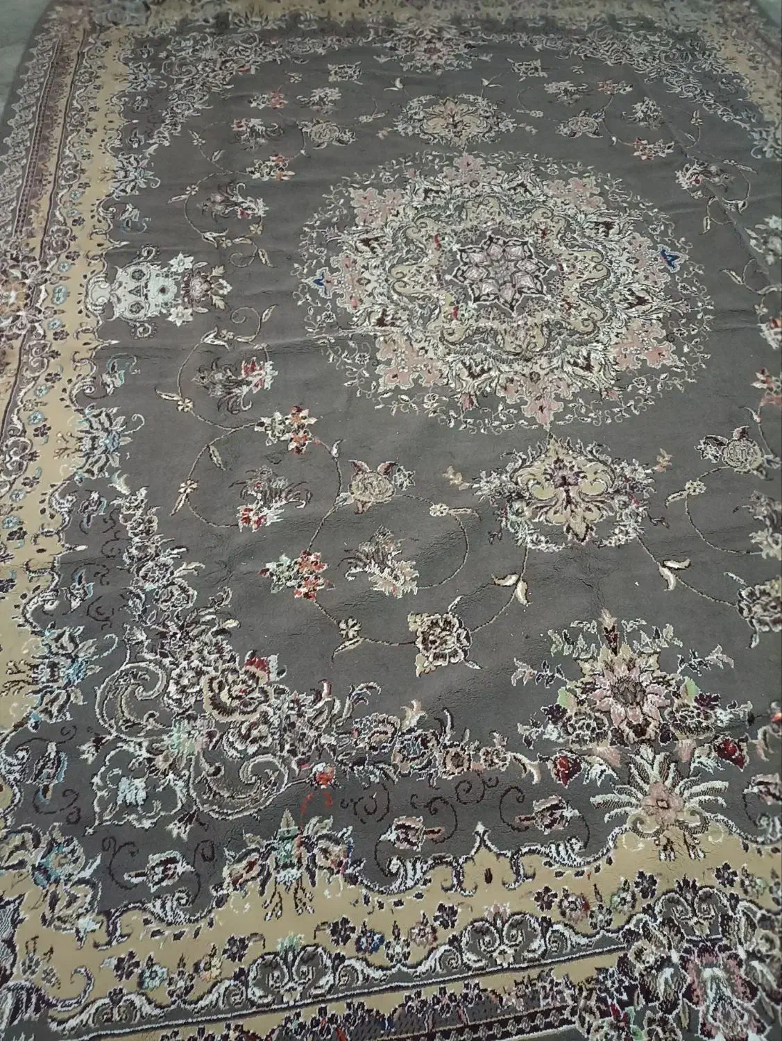 دو عدد فرش ماشینی|فرش|سرپل ذهاب, |دیوار