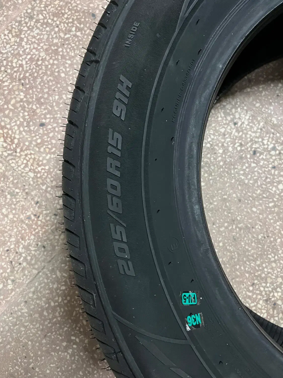۴ حلقه لاستیک پهن بارز سمندی 205/60R15 نو|قطعات یدکی و لوازم جانبی|کرج, شهرک امام رضا (ع)|دیوار