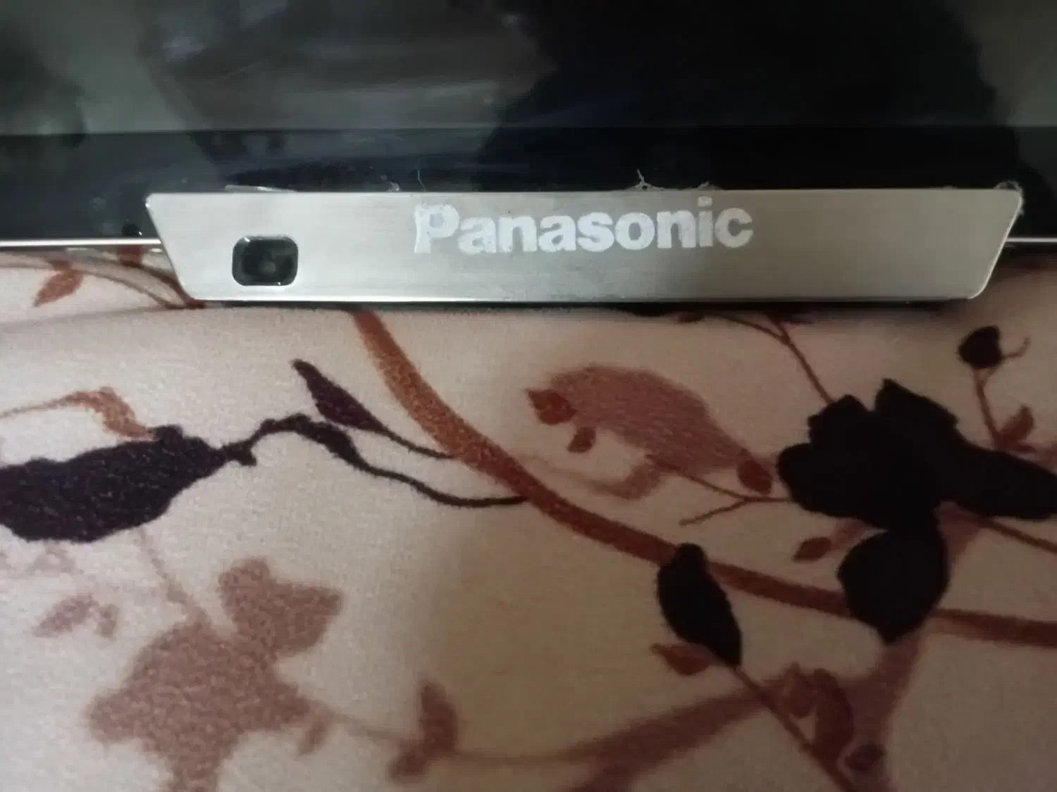 تلویزیون ۴۴ LCDPana|تلویزیون و پروژکتور|شیراز, نیایش|دیوار