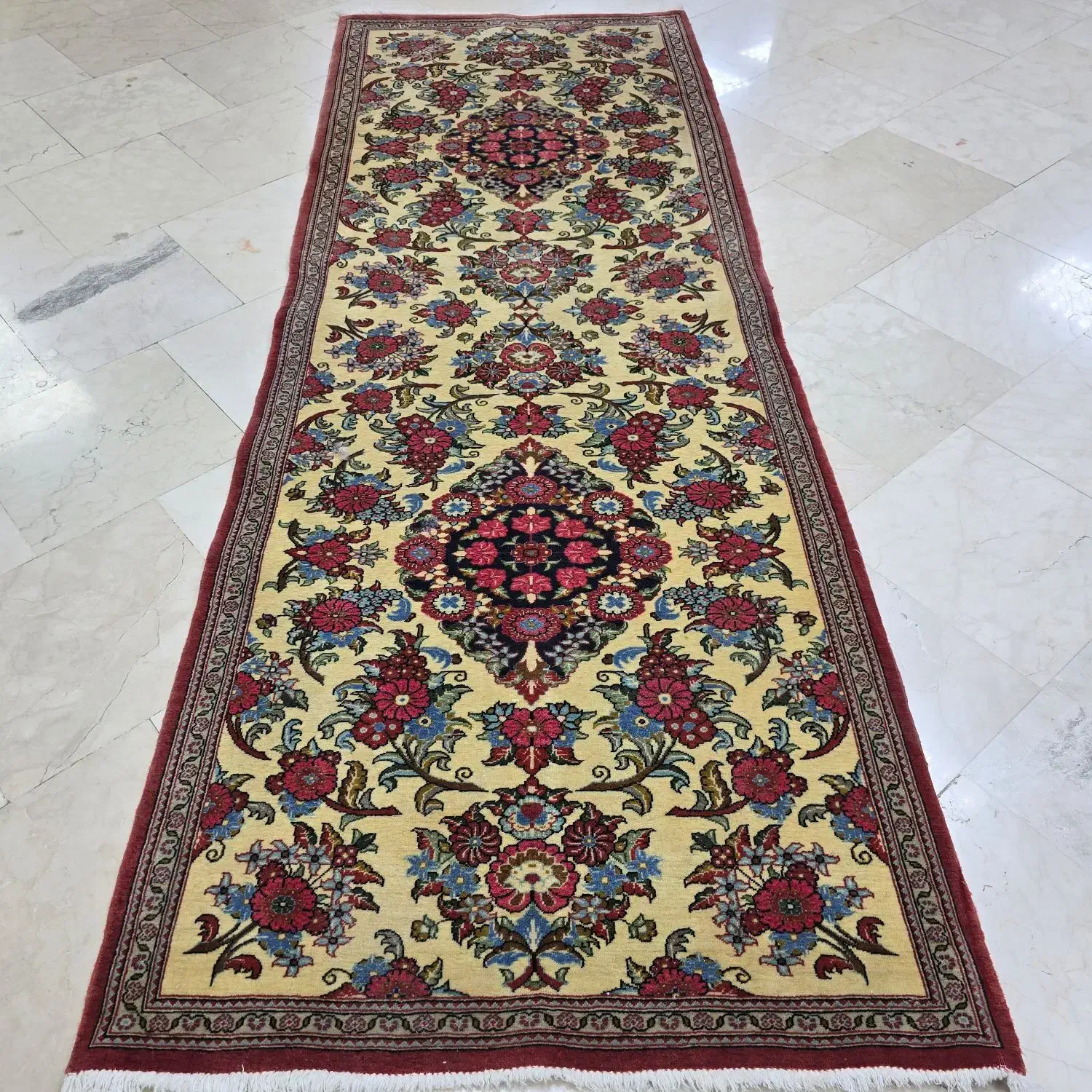 چندعددقالیچه و کناره دستباف قم جنس کرک|فرش|تهران, ونک|دیوار