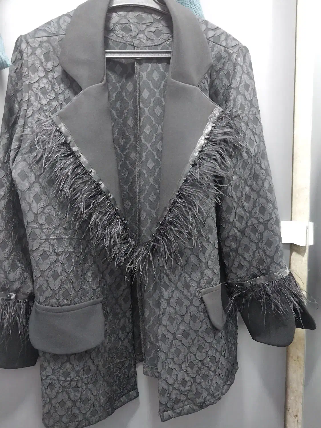 کت مجلسی و شومیز نو|لباس|پردیس, فاز ۳|دیوار