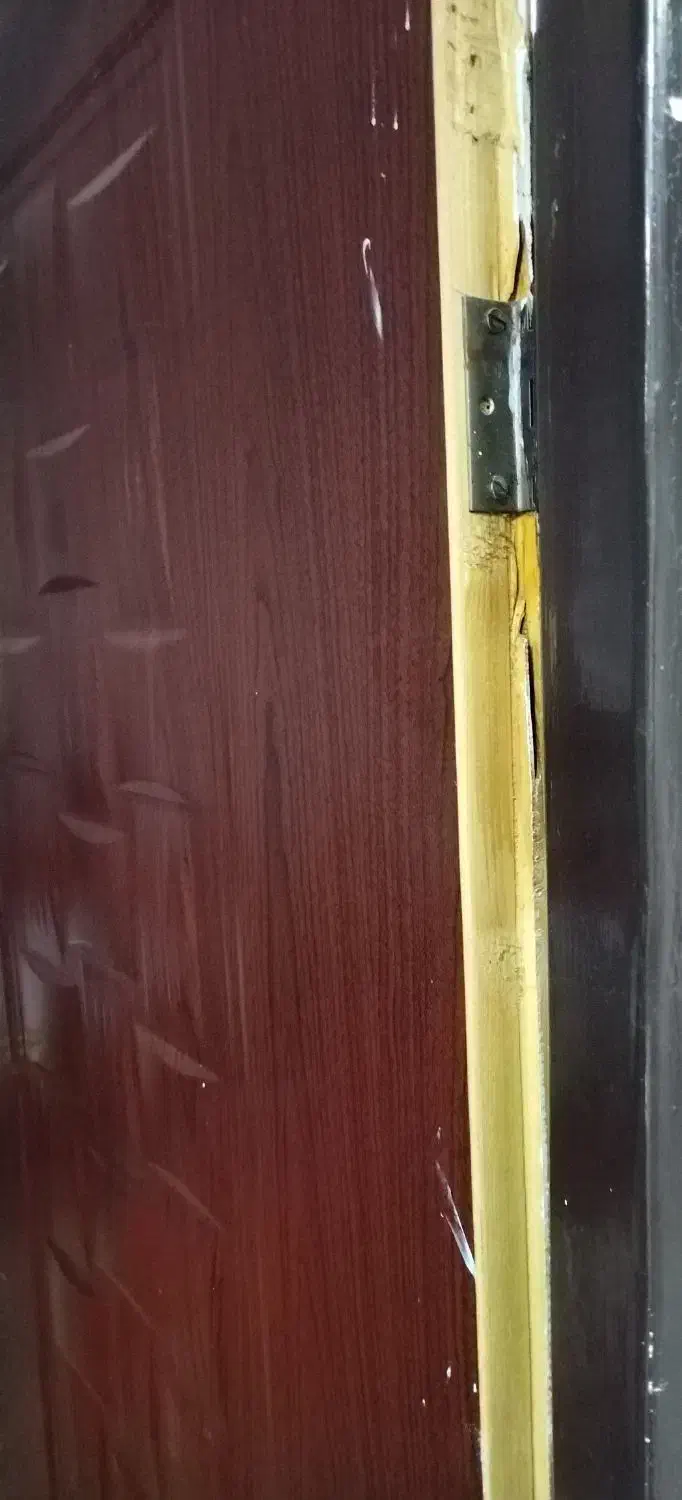 دوعددرب چوبی سالم|مصالح و تجهیزات ساختمان|اهواز, نادری|دیوار