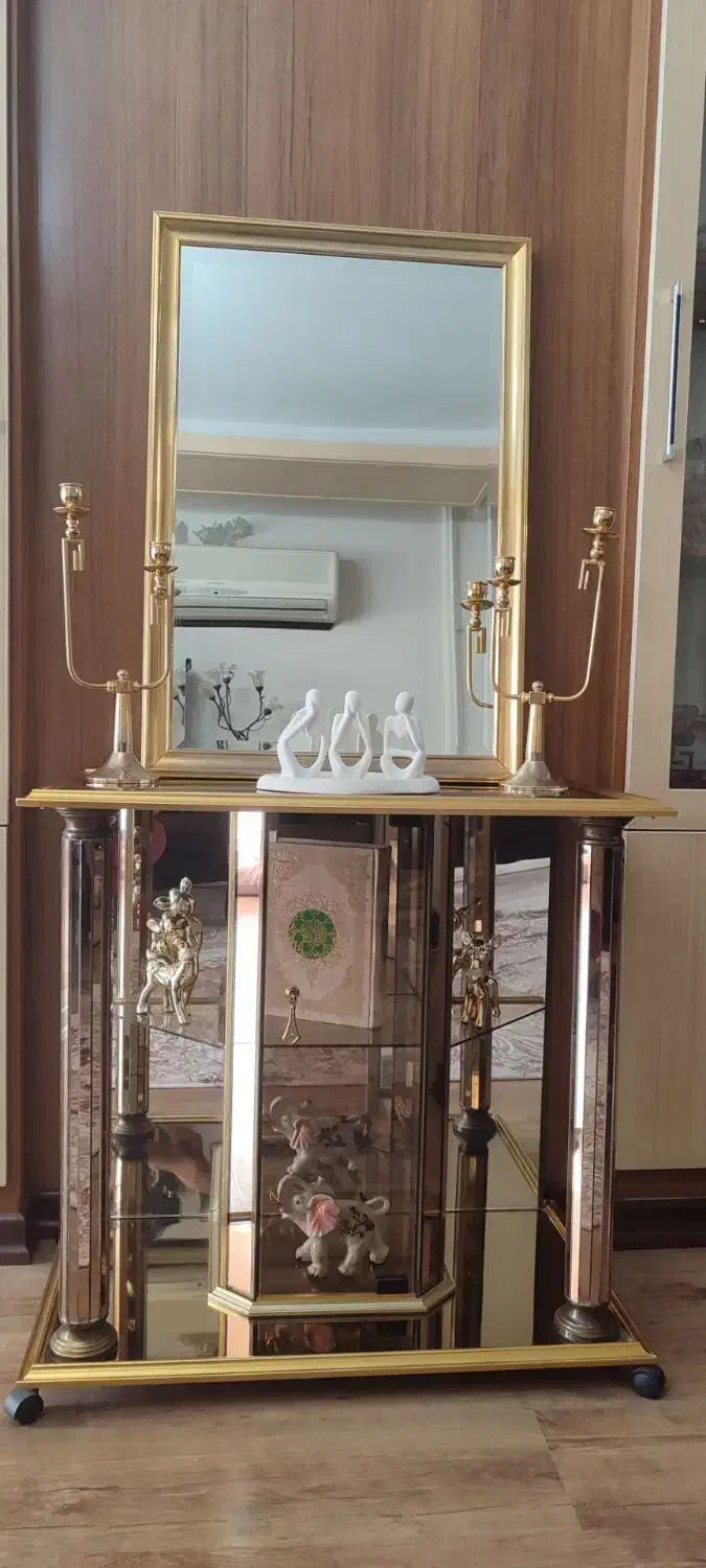 آیینه و شمعدان|آینه|همدان, |دیوار