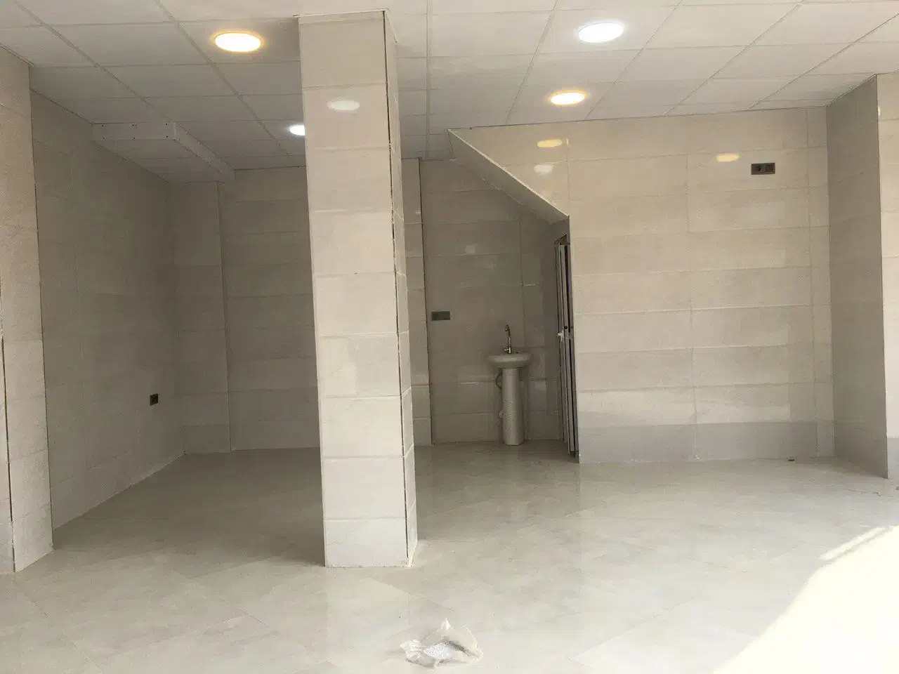 مغازه ۴۳متری (نسق)|فروش مغازه و غرفه|رشت, نخودچر|دیوار