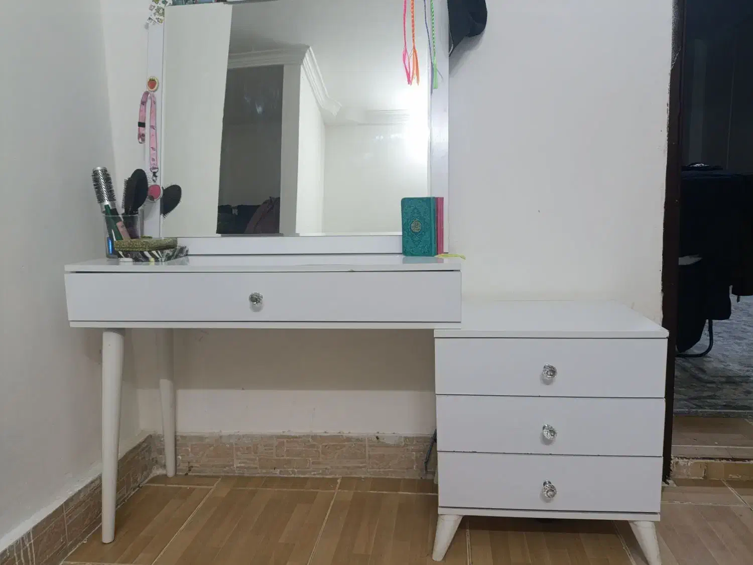 میز ارایش|جاکفشی، کمد، دراور|زاهدان, |دیوار