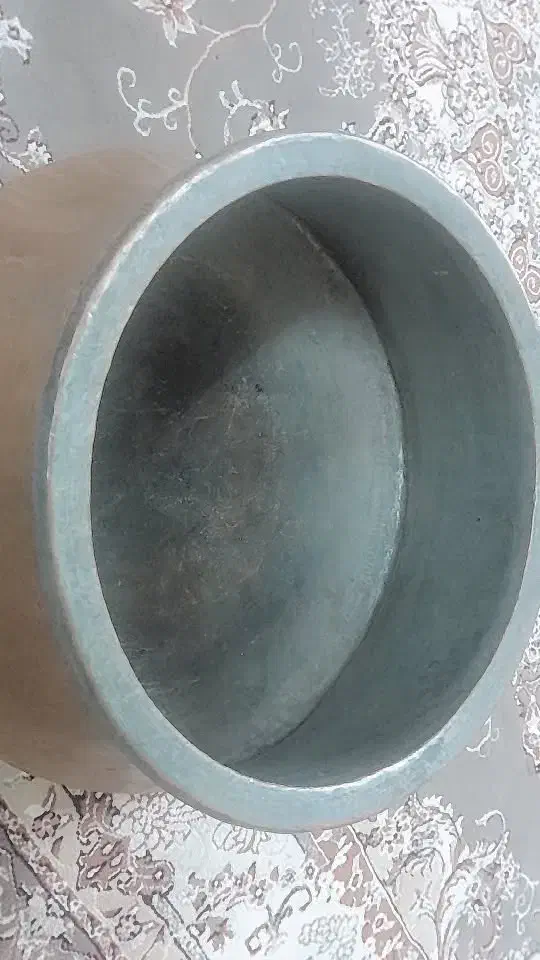 دیگ مسی قدیمی|کلکسیون اشیاء عتیقه|قم, کلهری|دیوار