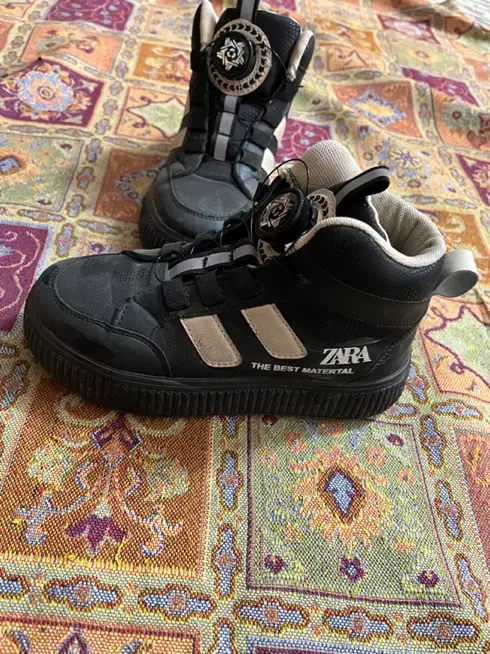 بوت بچه گانه|کفش و لباس بچه|مشکیندشت, |دیوار