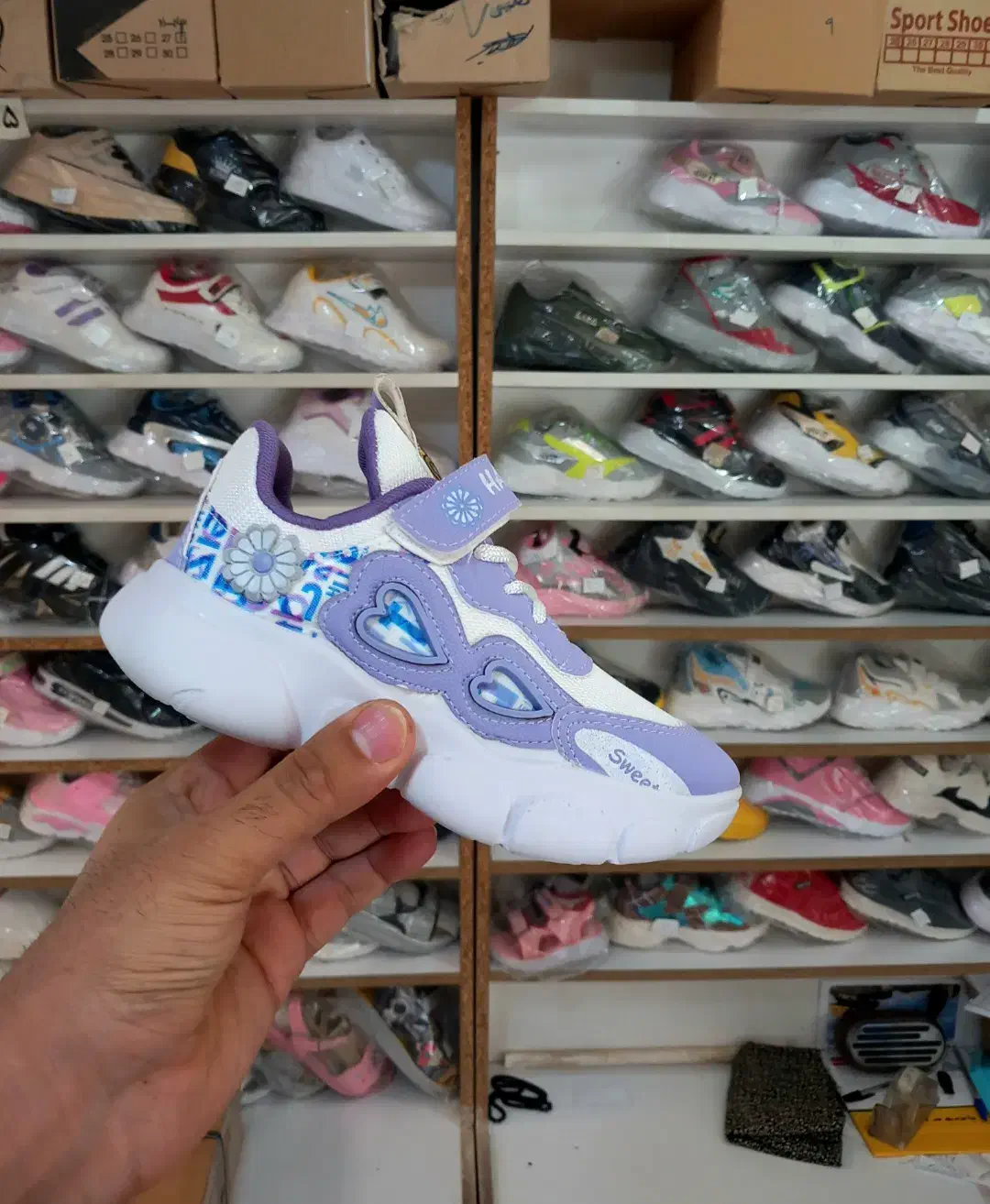 کتونی بچگانه مدل قلبی سایز ۳۱ تا ۳۵ سه رنگ|کفش و لباس بچه|اراک, |دیوار