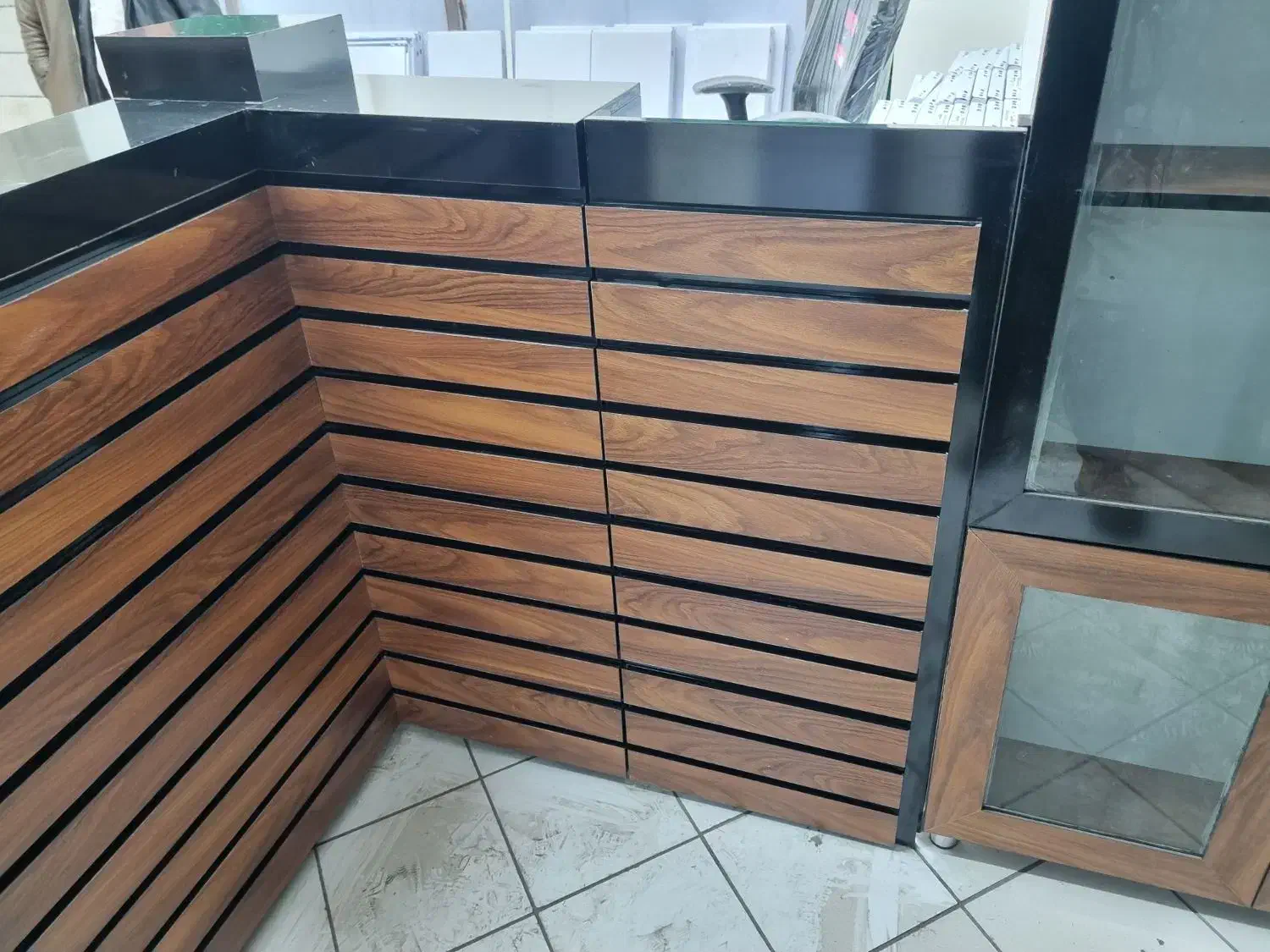 میز پیشخوان|فروشگاه و مغازه|خمینی‌شهر, |دیوار