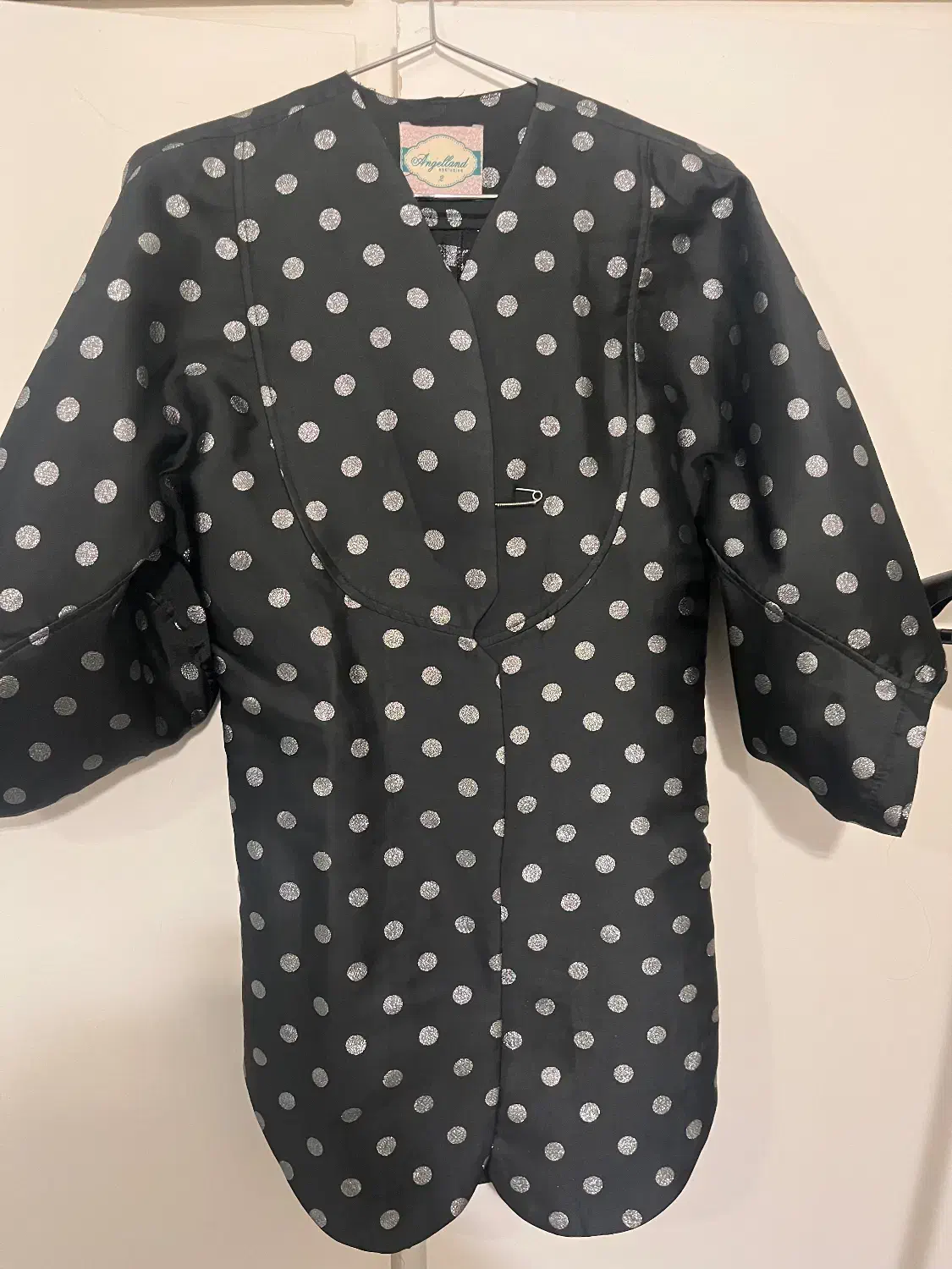 کت تک|لباس|تهران, امام زاده عبدالله|دیوار