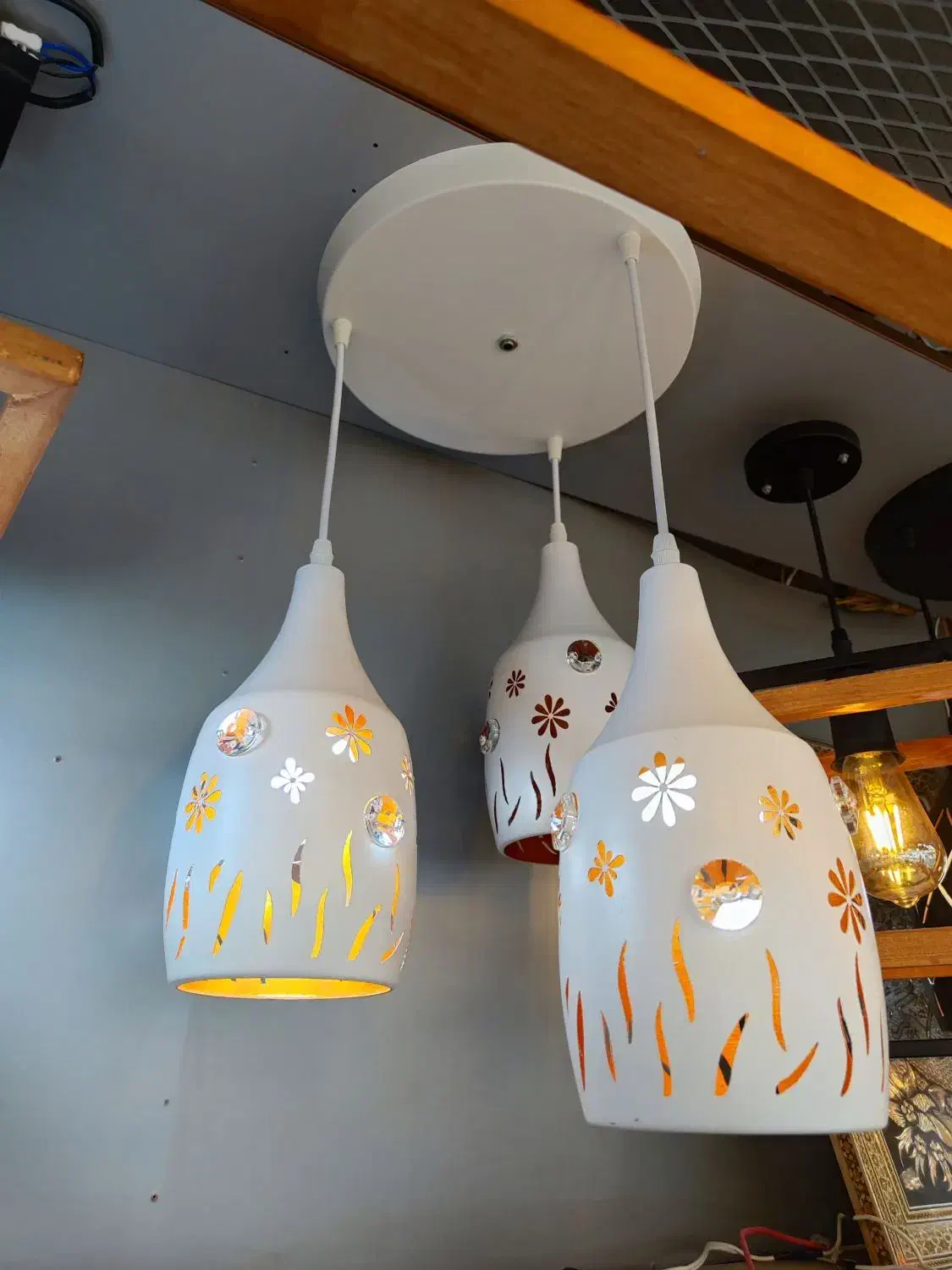 انواعلوسترهای وارداتی وتولید داخل|لوستر و چراغ آویز|بندرعباس, |دیوار