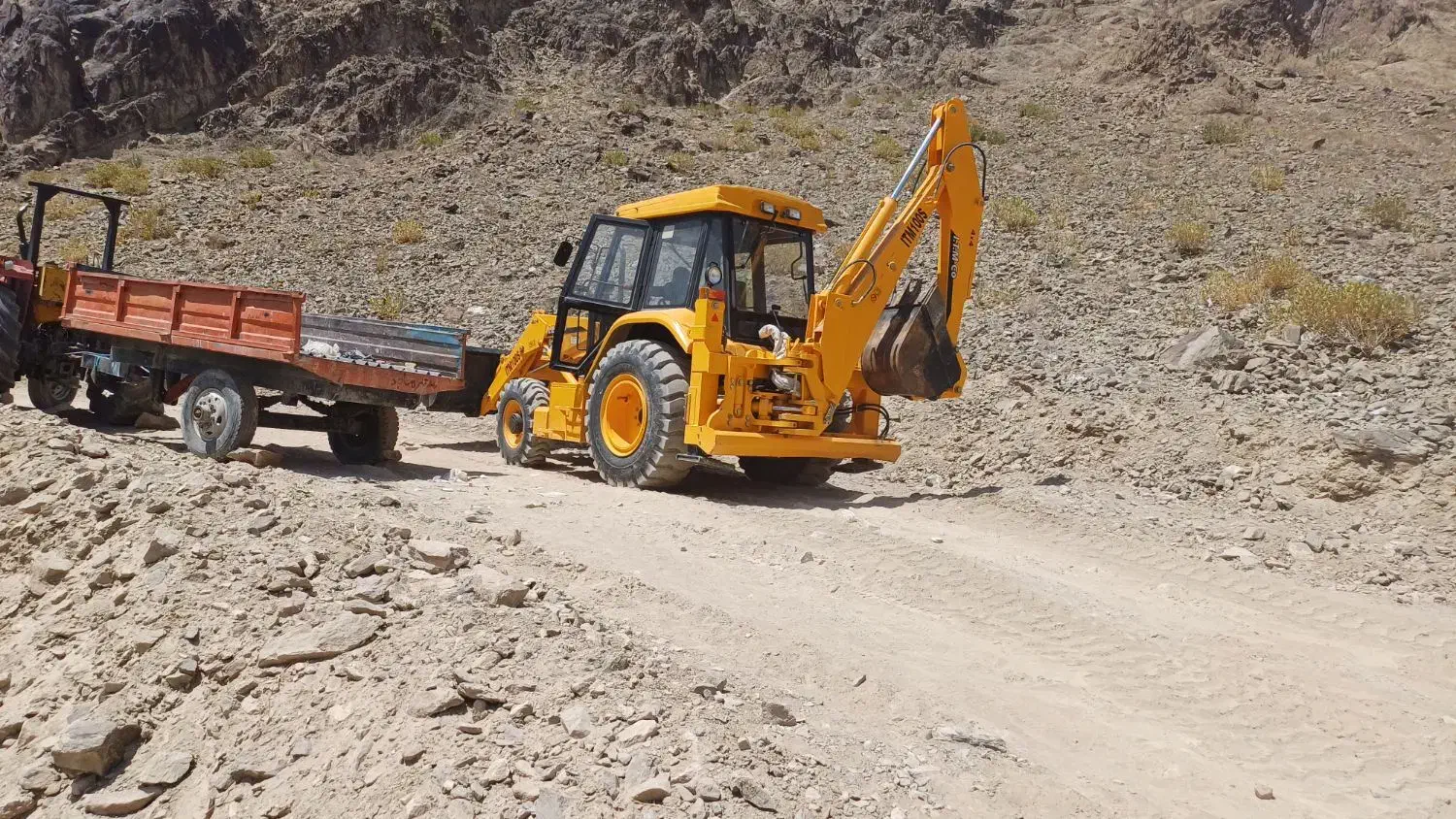 خدمات حفاری و خاکبرداری با بیل بکهو|خدمات پیشه و مهارت|پارود, |دیوار