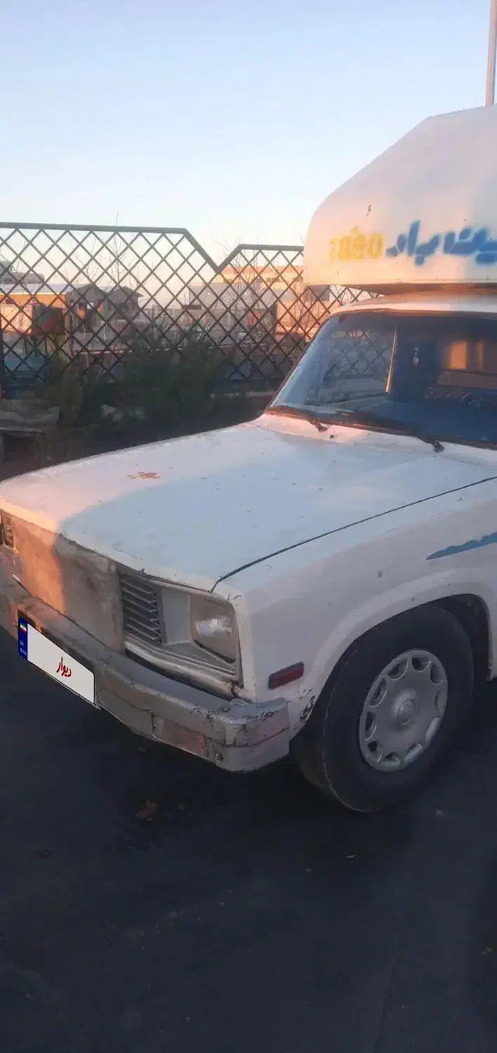 مزدا ۱۶۰۰ سفید|خودرو سواری و وانت|قزوین, |دیوار