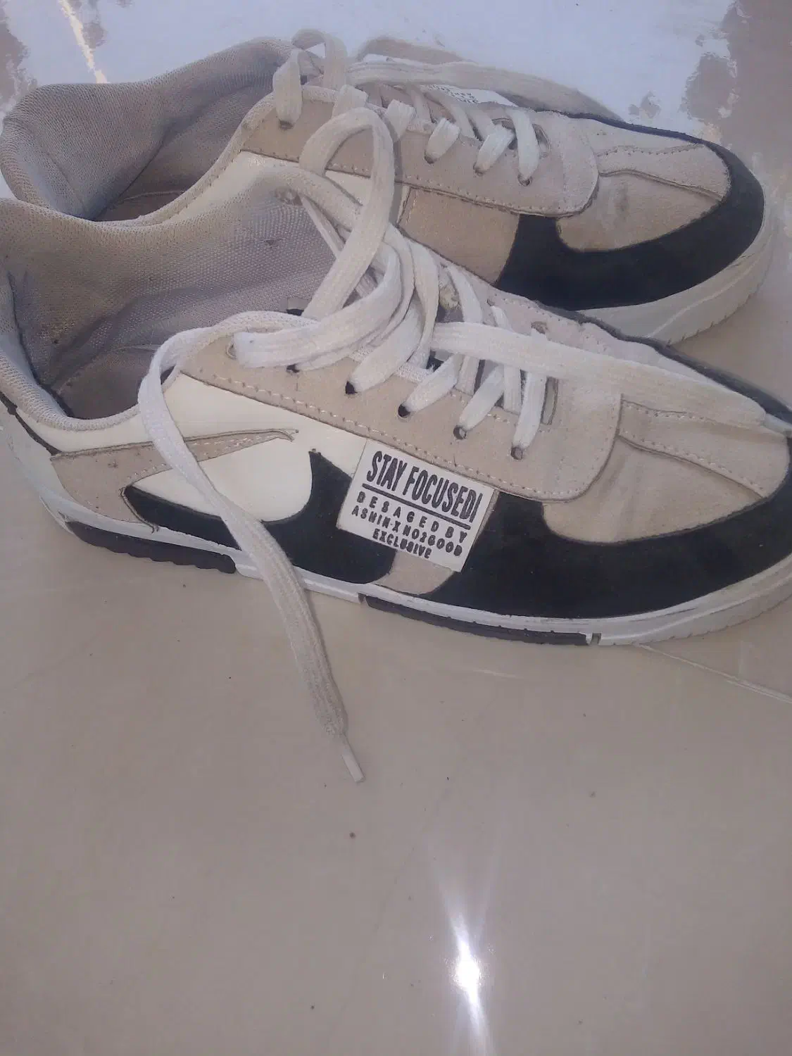 کتونی|کیف، کفش، کمربند|تالش, تالش|دیوار